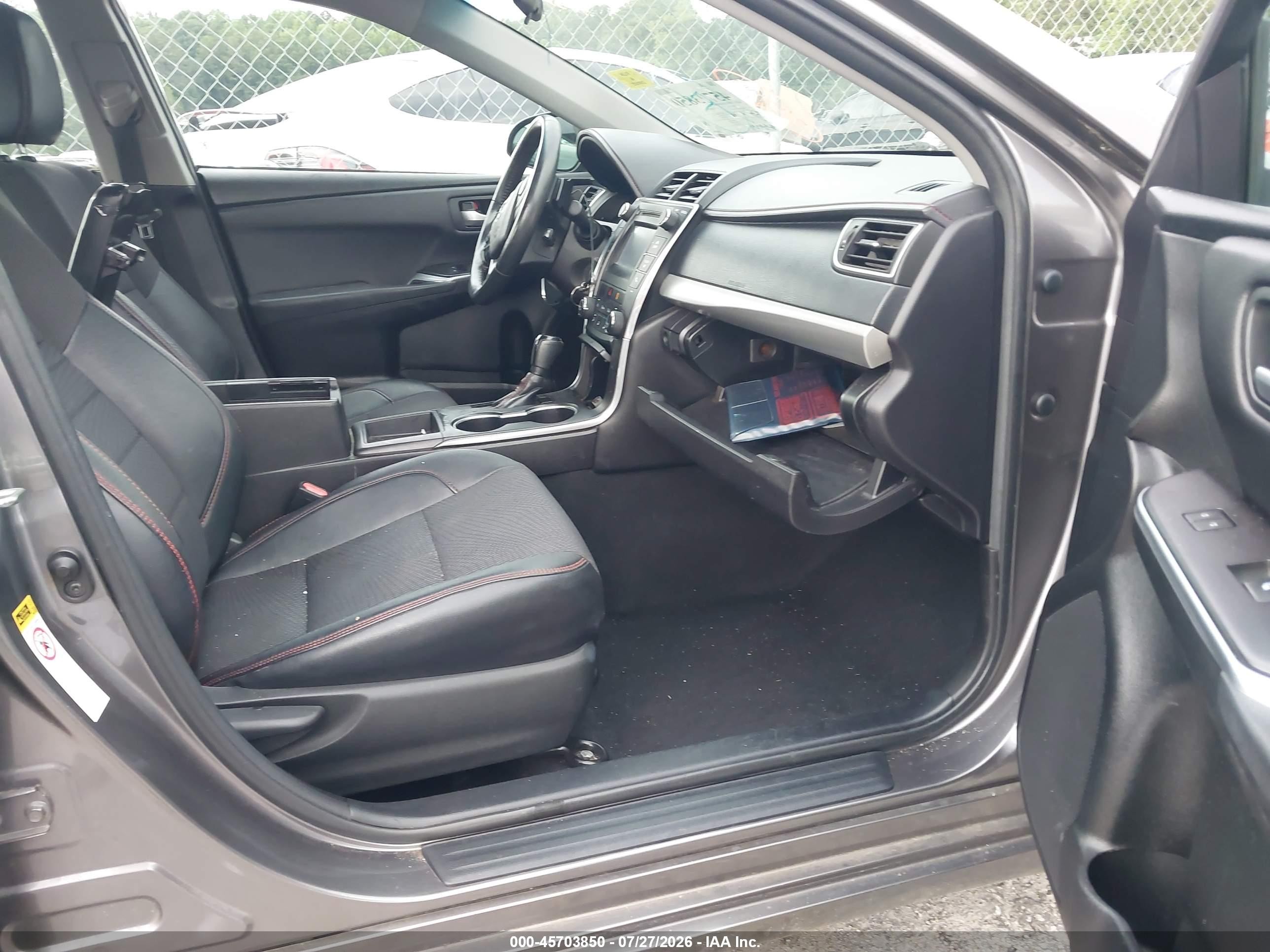 2016 Toyota Camry Se Gray vin: 4T1BF1FK6GU265302