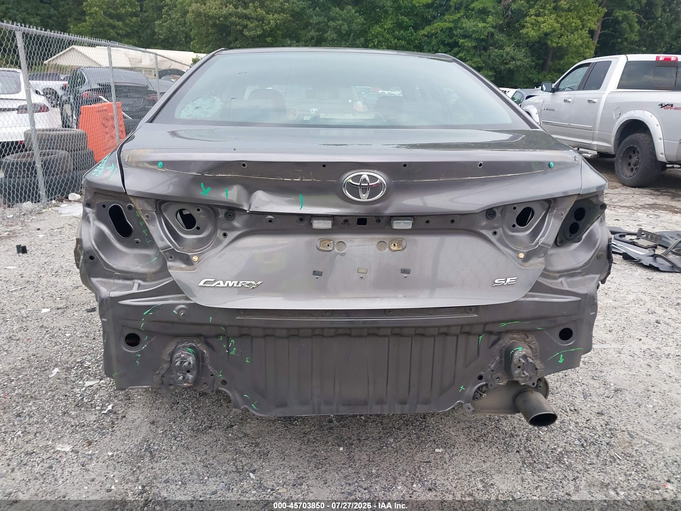 2016 Toyota Camry Se Gray vin: 4T1BF1FK6GU265302