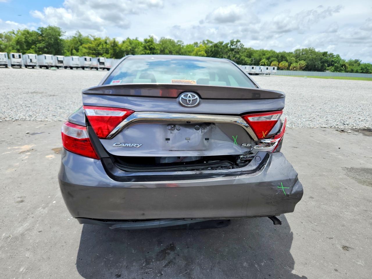 2016 Toyota Camry Se Gray vin: 4T1BF1FK6GU522362