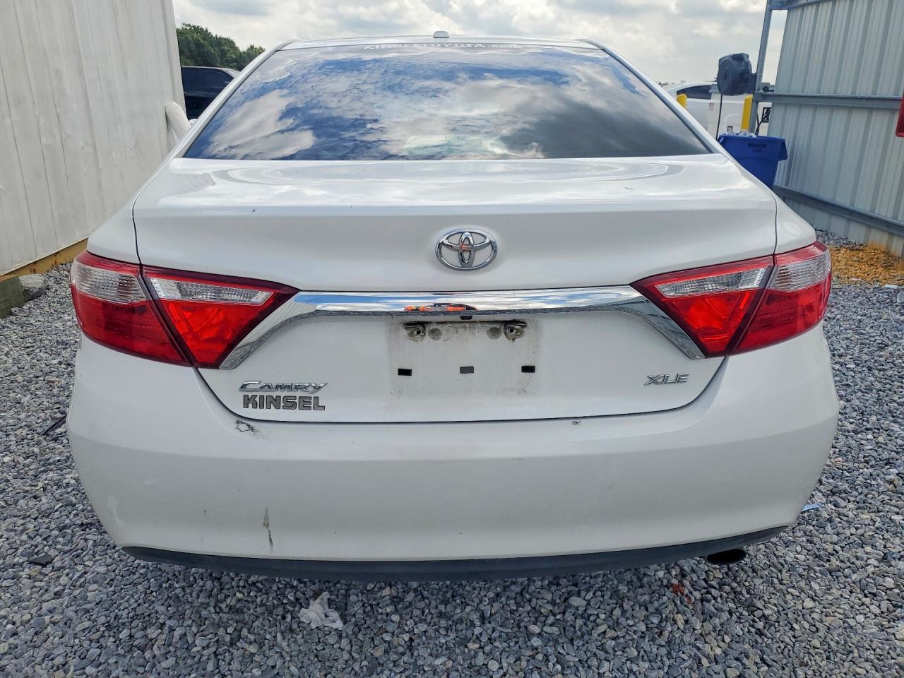 2017 Toyota Camry Xle Белый vin: 4T1BF1FK6HU323717