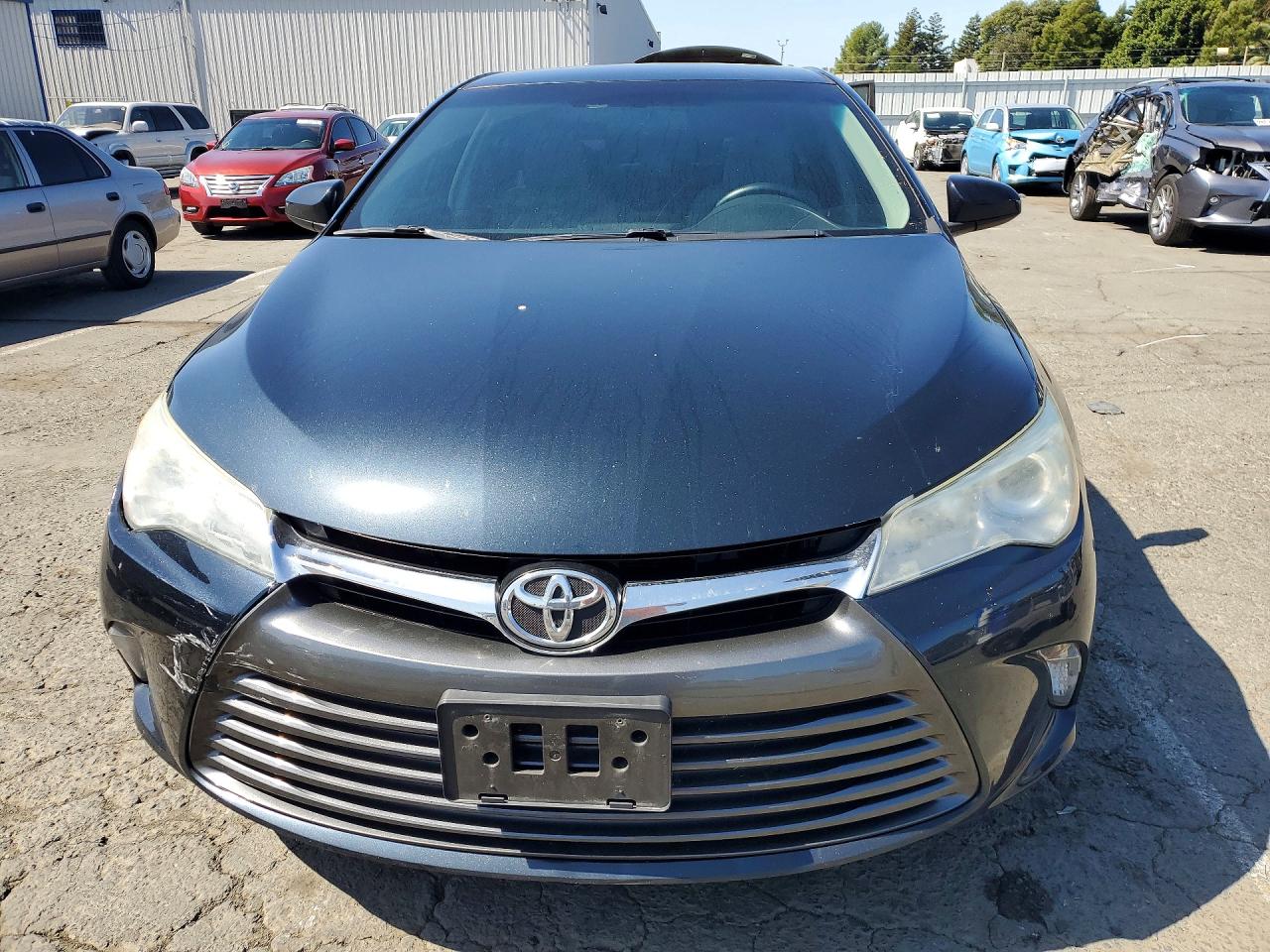 2017 Toyota Camry Le Blue vin: 4T1BF1FK6HU679472