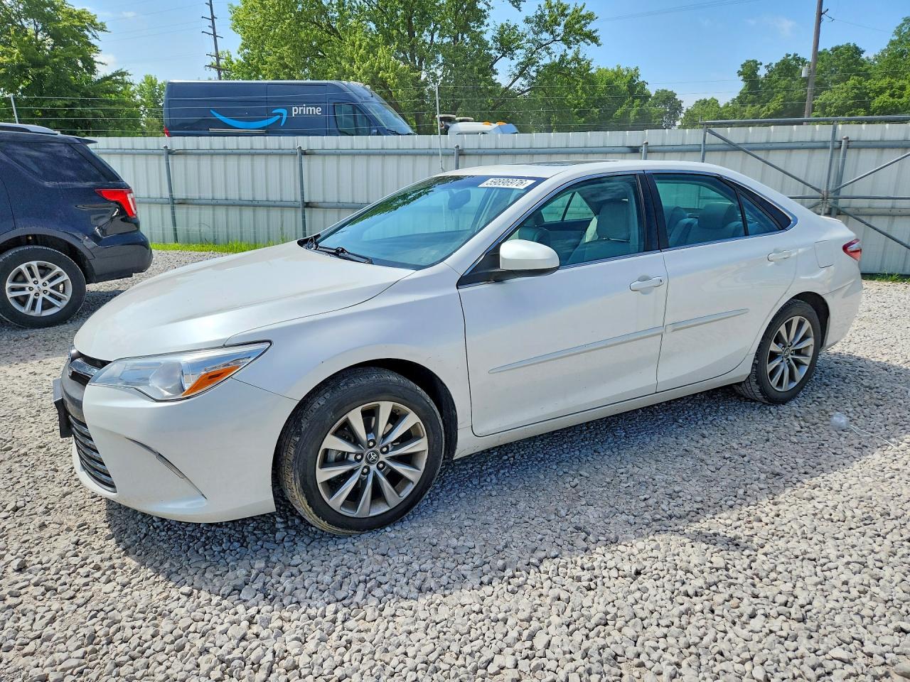 2017 Toyota Camry Xle White vin: 4T1BF1FK6HU800470