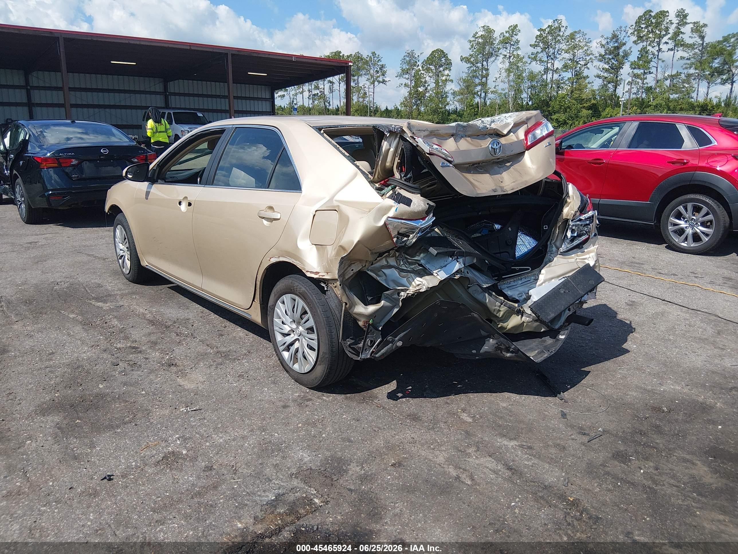 2012 Toyota Camry Le Gold vin: 4T1BF1FK7CU022852