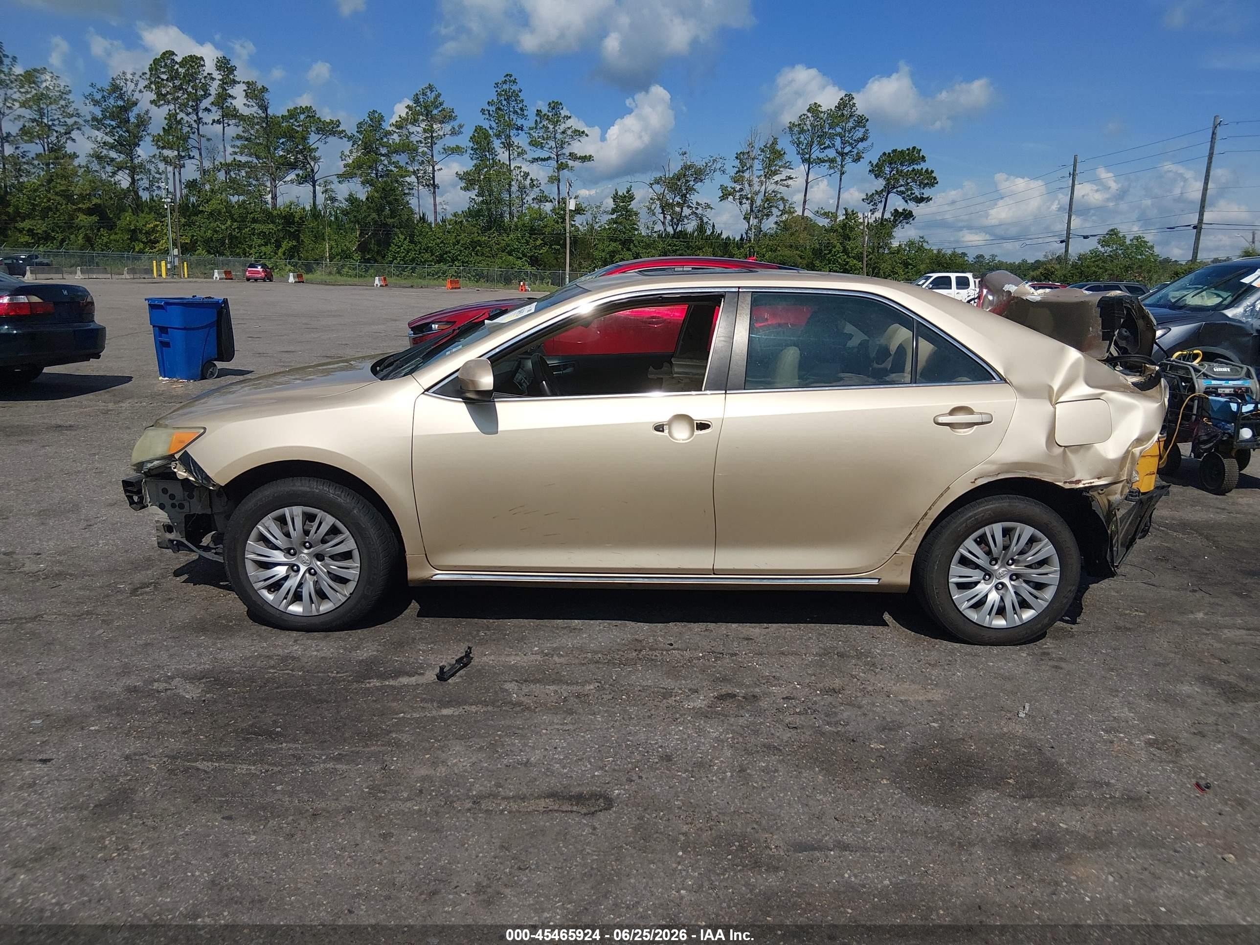2012 Toyota Camry Le Gold vin: 4T1BF1FK7CU022852