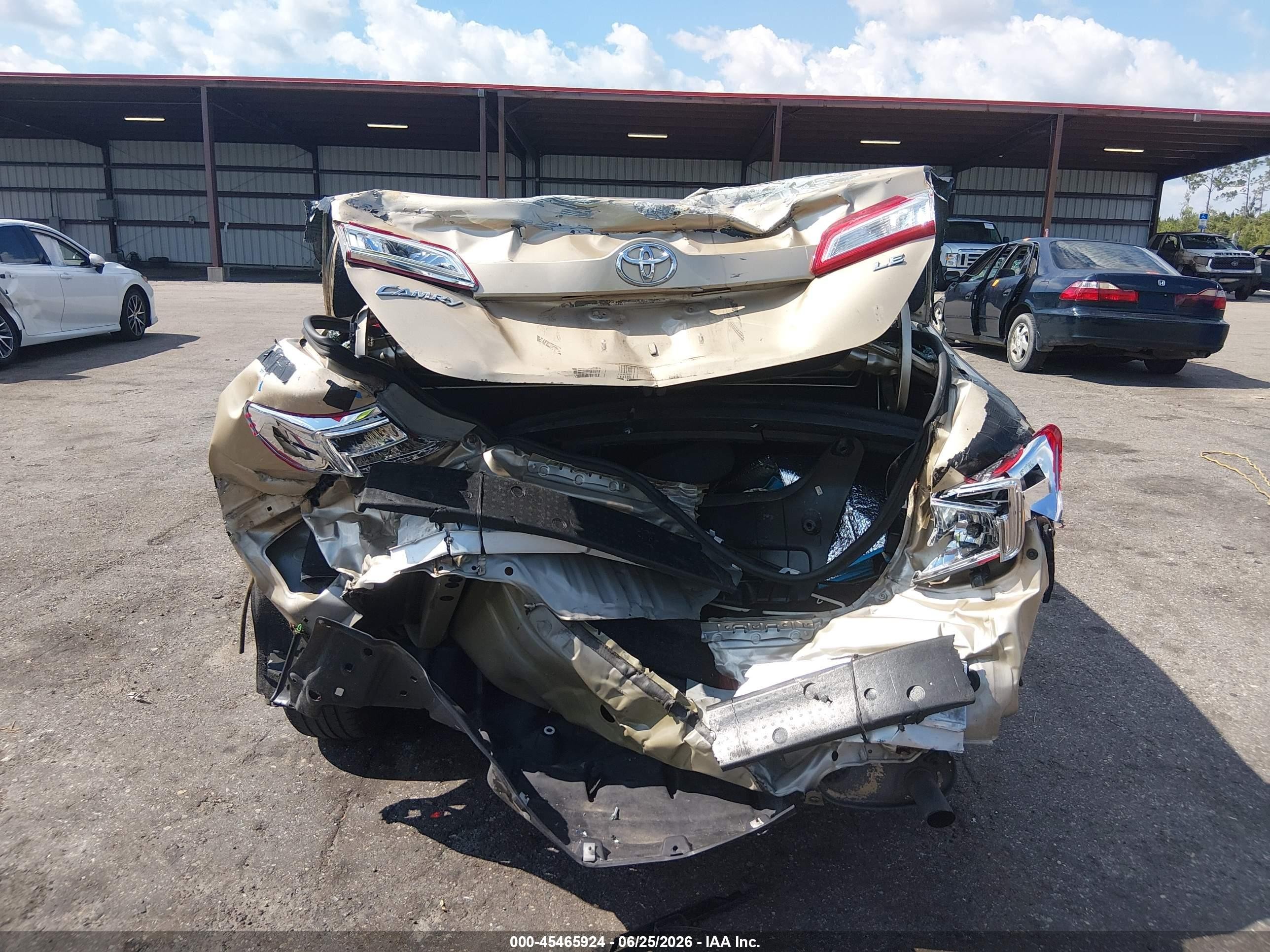 2012 Toyota Camry Le Gold vin: 4T1BF1FK7CU022852