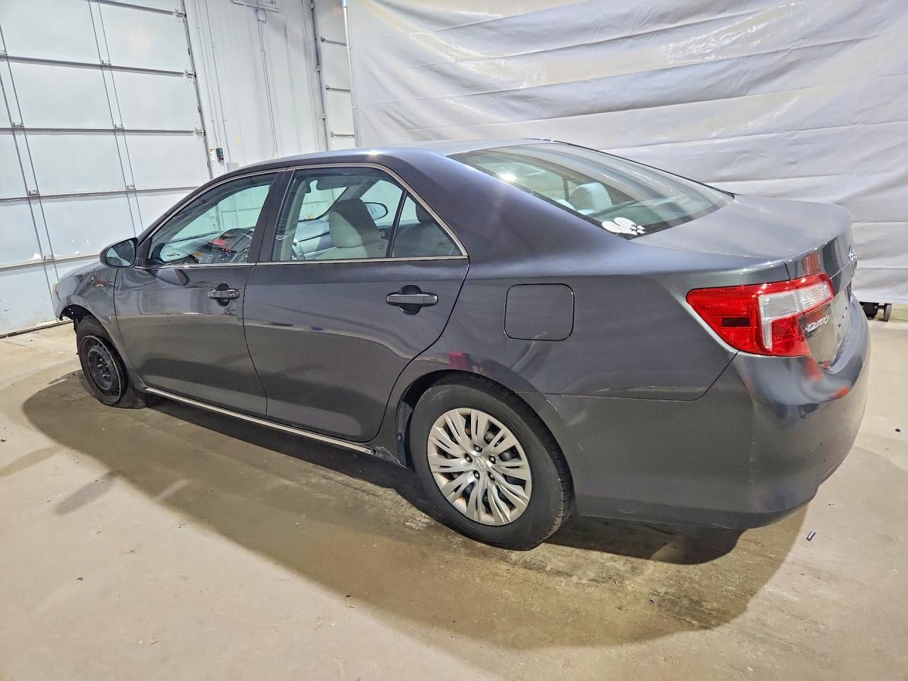 2012 Toyota Camry Le Gray vin: 4T1BF1FK7CU052532