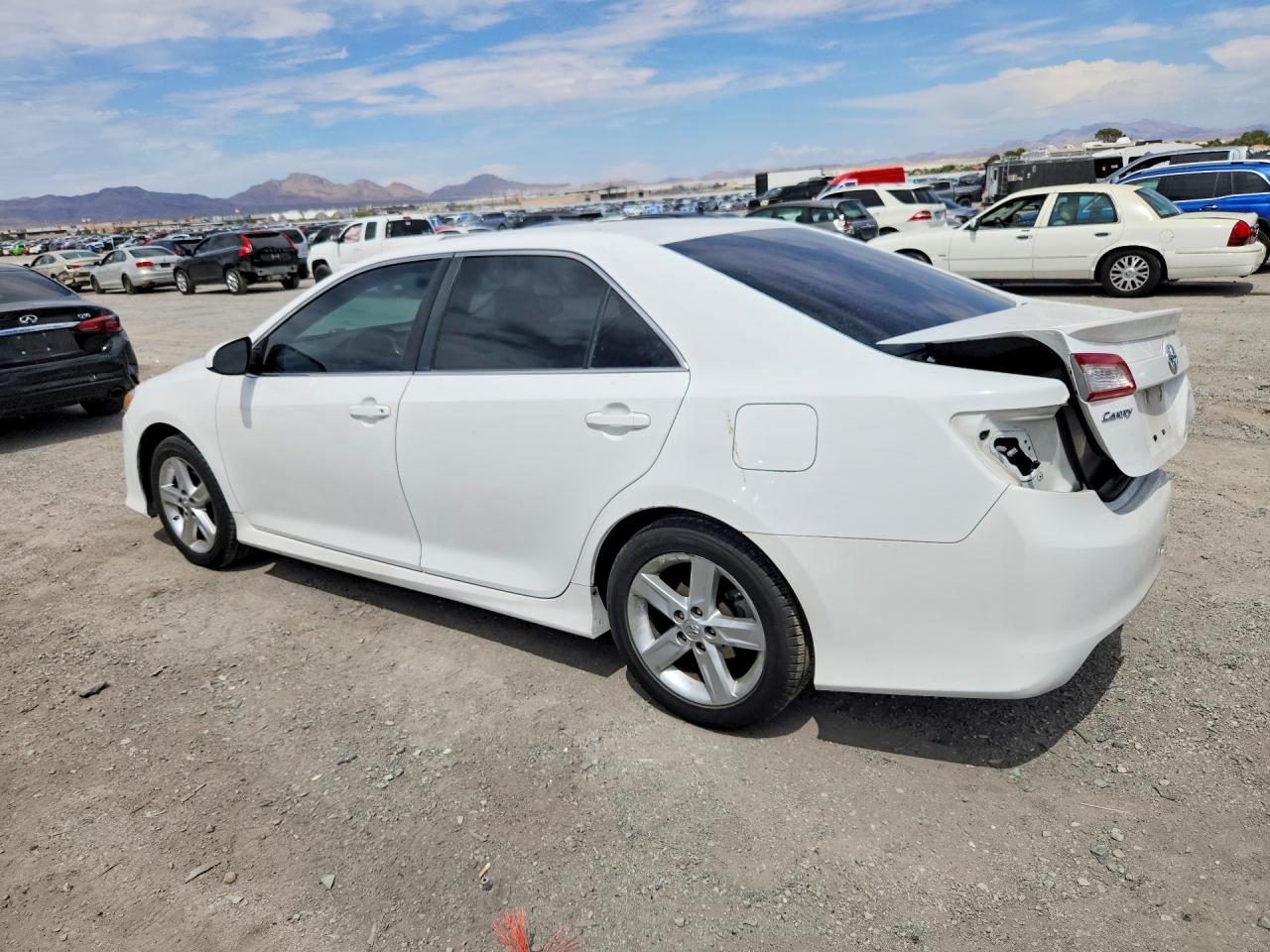 2012 Toyota Camry Se White vin: 4T1BF1FK7CU145308