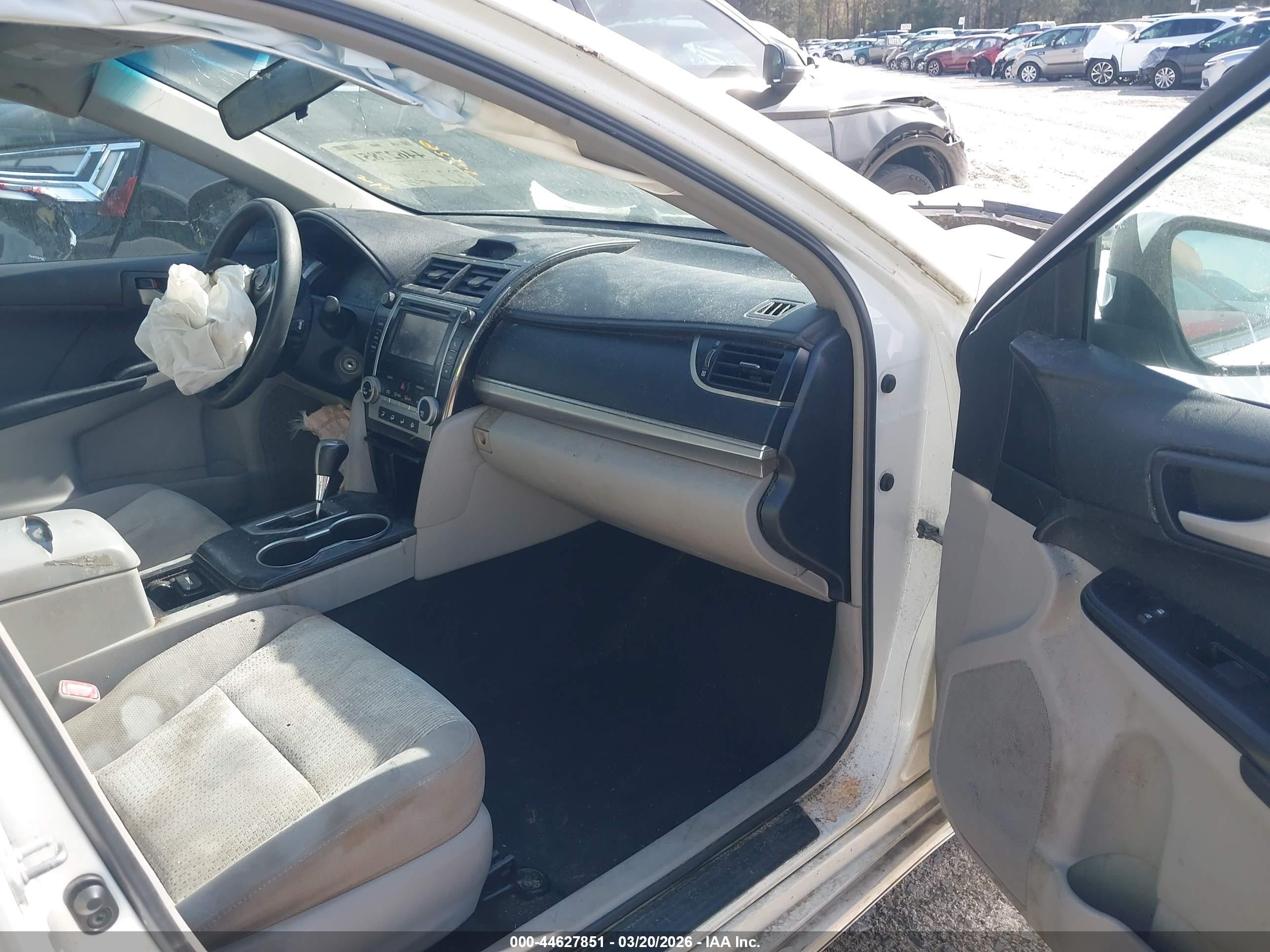 2012 Toyota Camry Le Белый vin: 4T1BF1FK7CU165008
