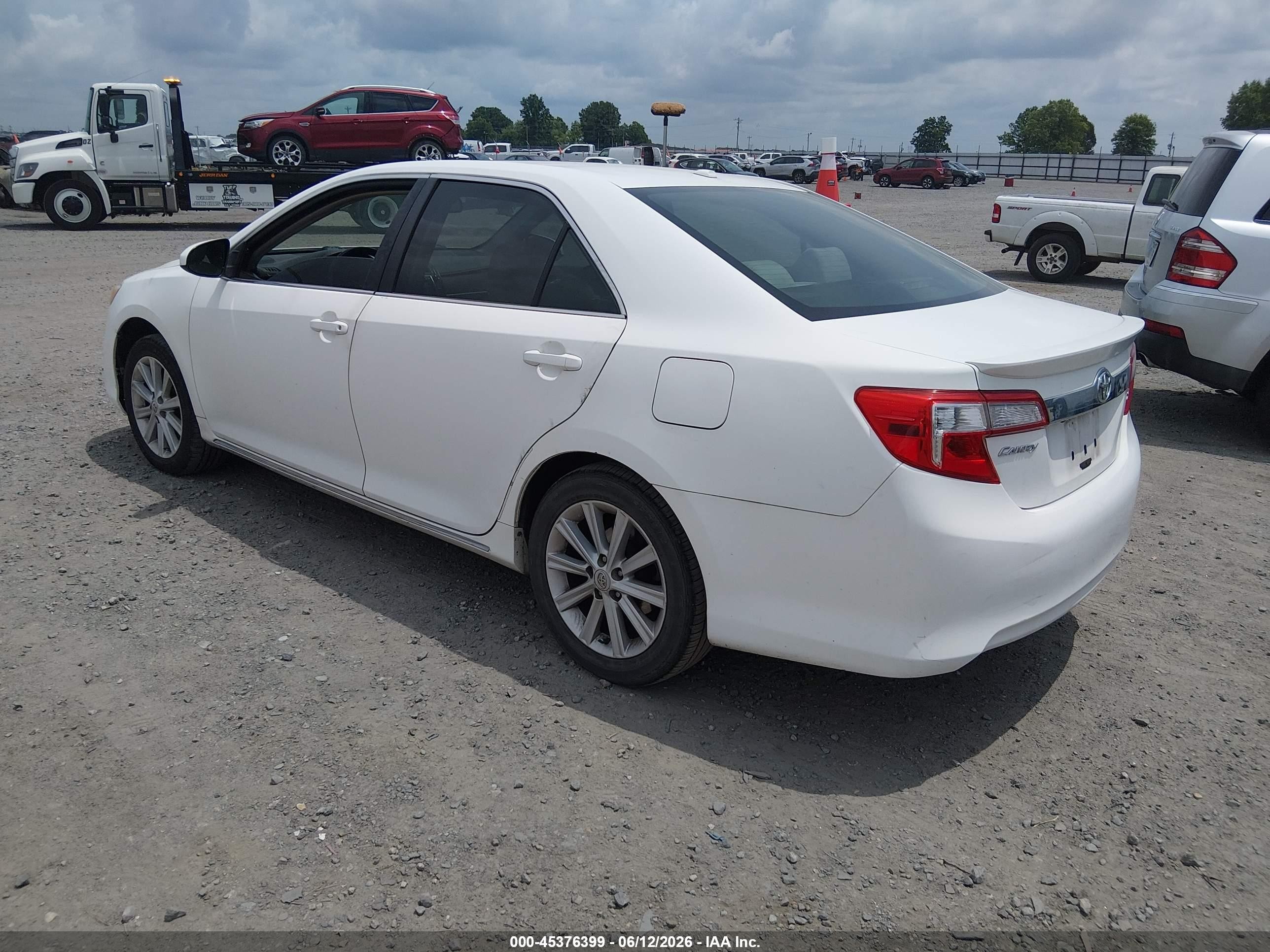 2012 Toyota Camry Xle White vin: 4T1BF1FK7CU526107