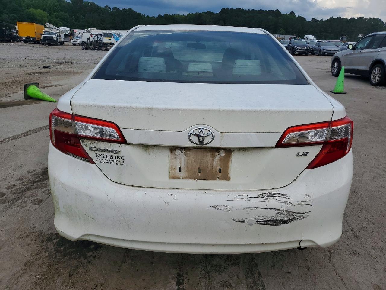 2012 Toyota Camry Le White vin: 4T1BF1FK7CU540038