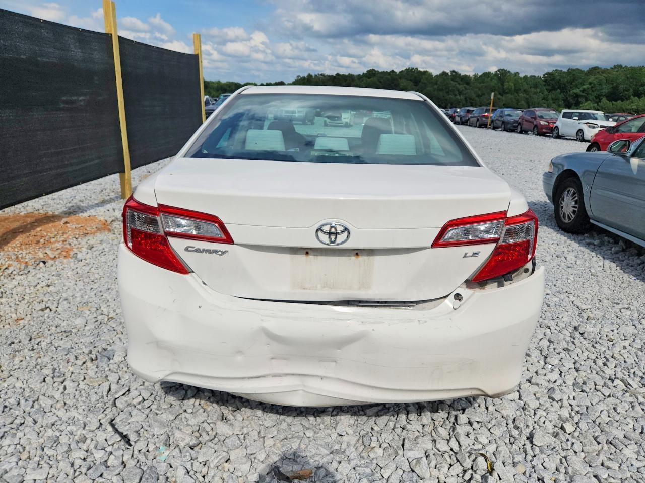2012 Toyota Camry Le White vin: 4T1BF1FK7CU553159