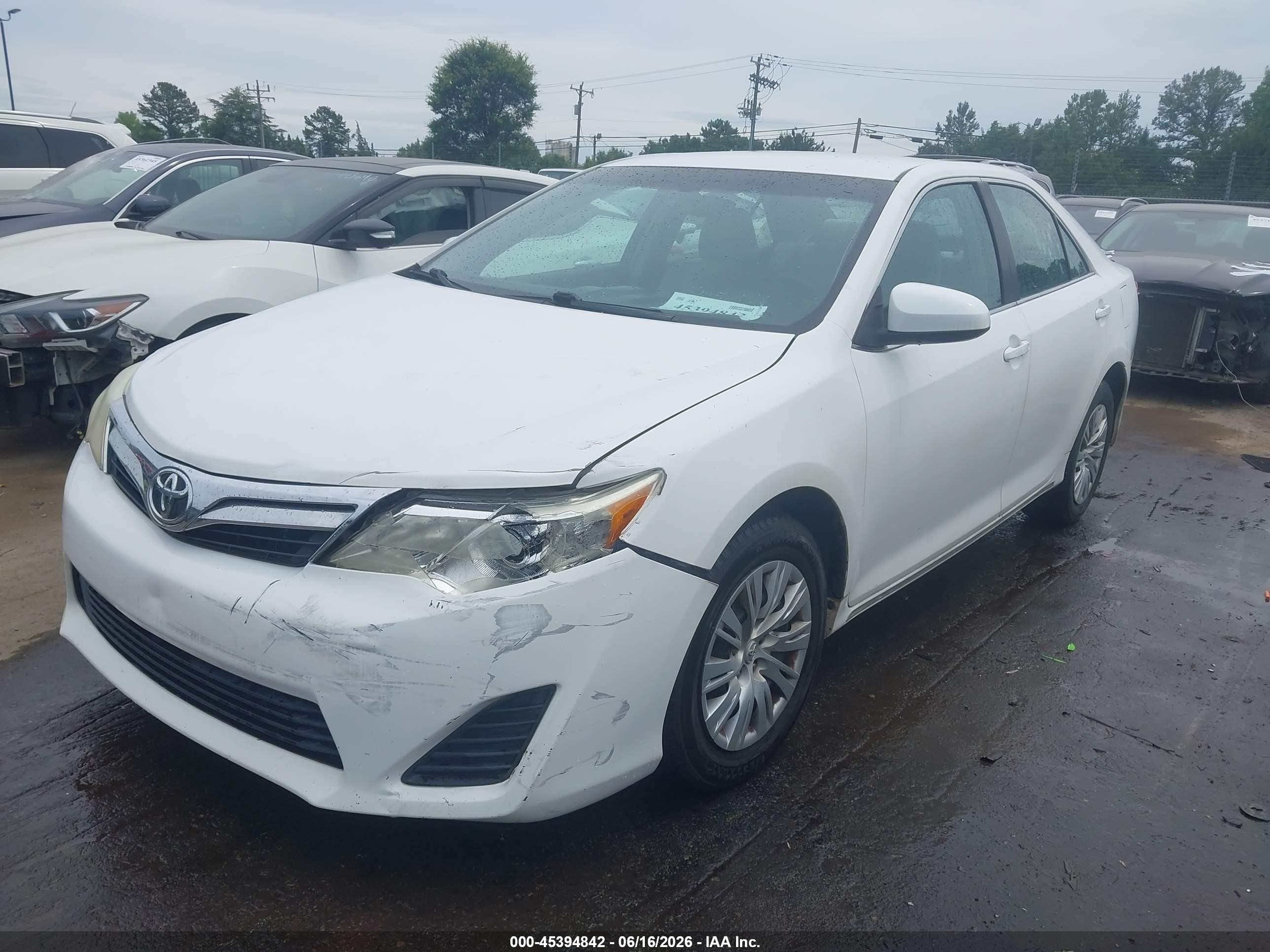 2012 Toyota Camry Le White vin: 4T1BF1FK7CU560919