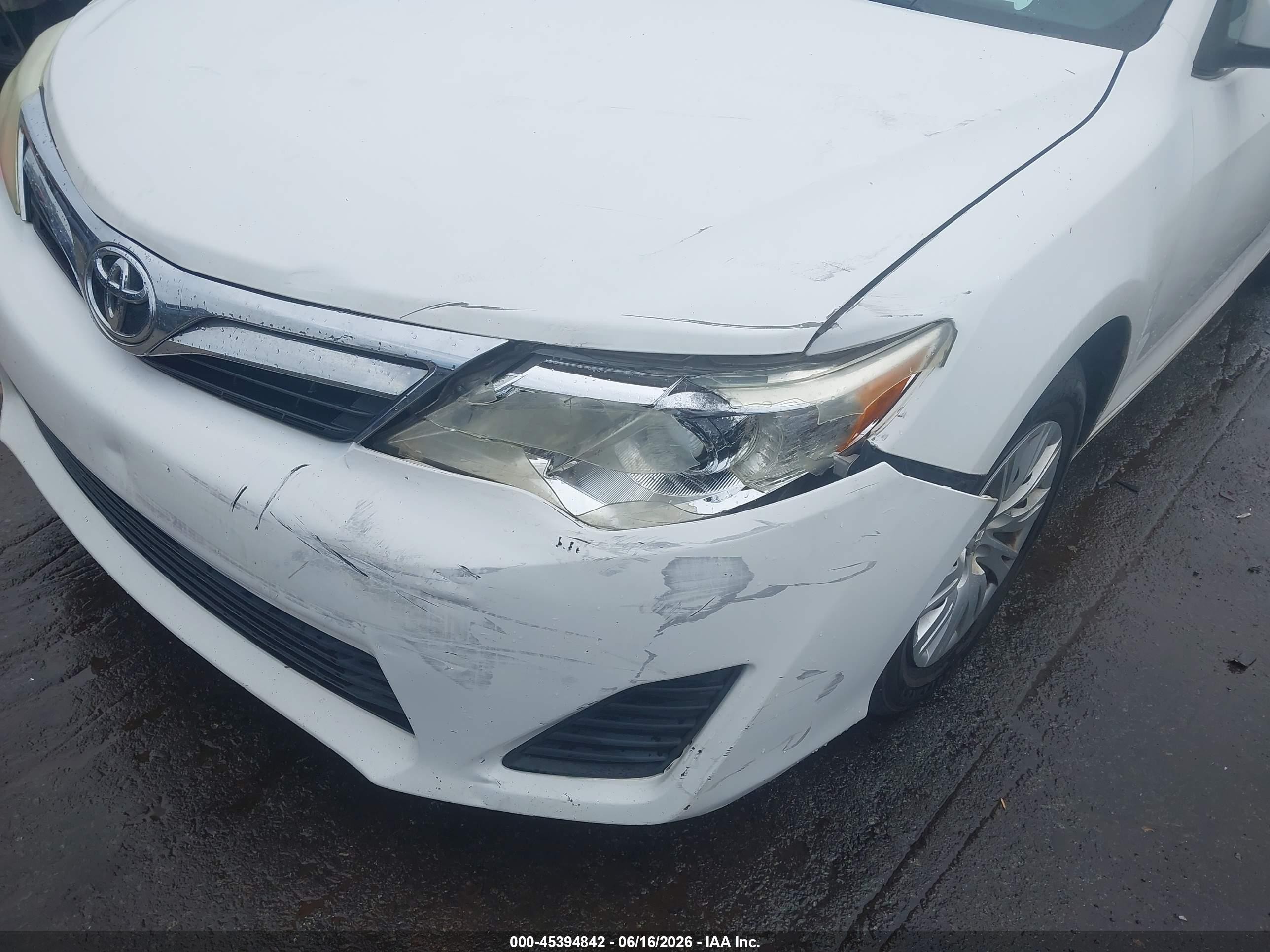 2012 Toyota Camry Le White vin: 4T1BF1FK7CU560919
