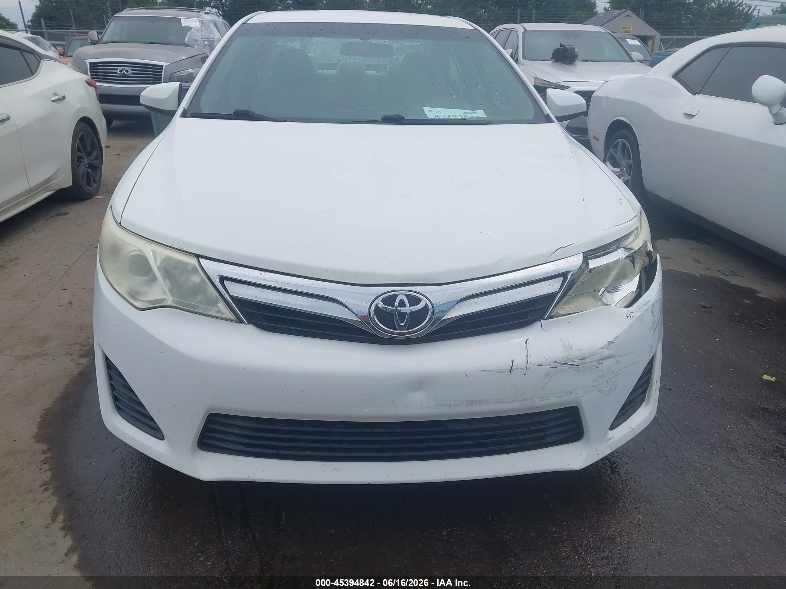2012 Toyota Camry Le White vin: 4T1BF1FK7CU560919