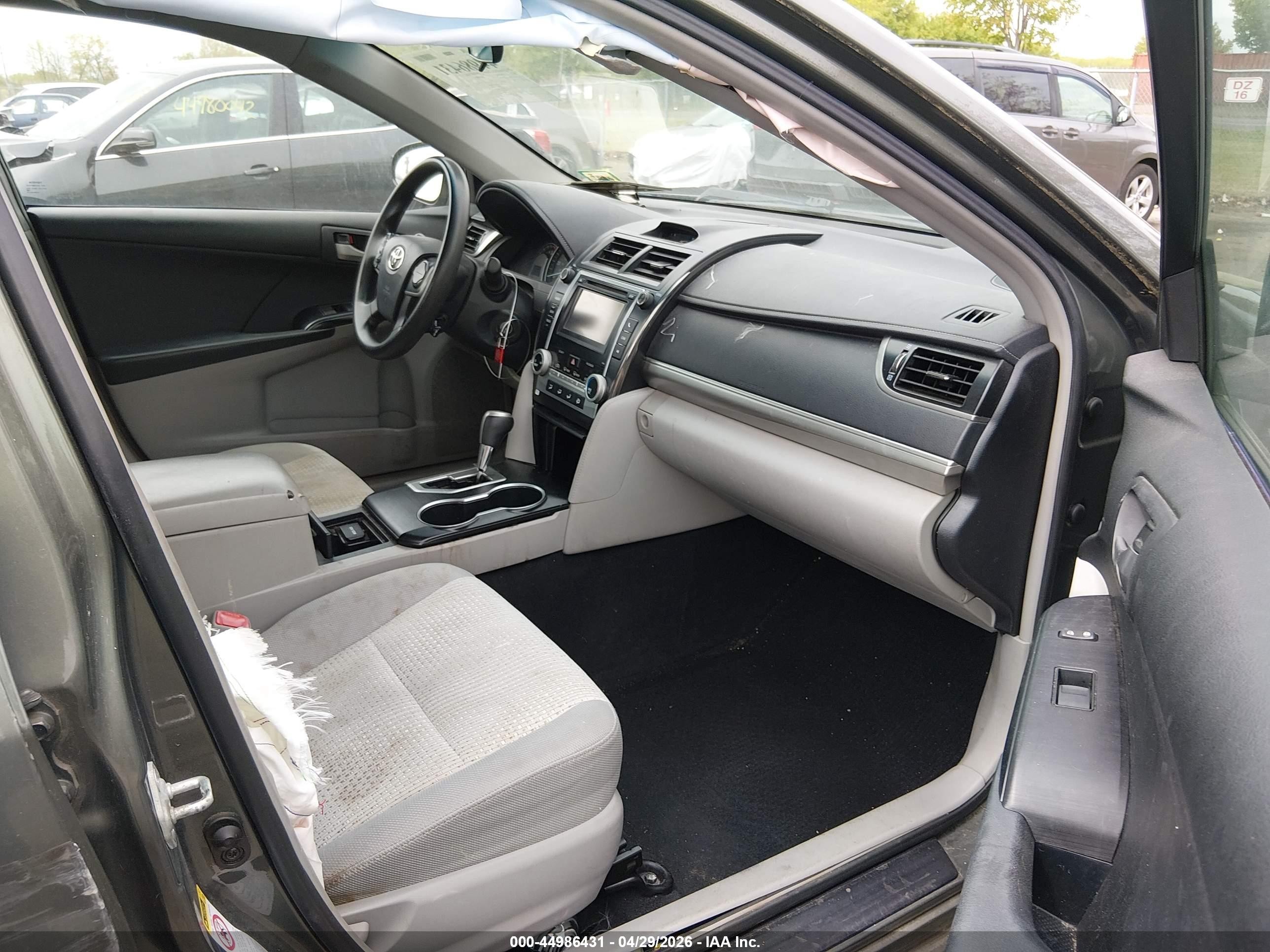 2012 Toyota Camry Le Green vin: 4T1BF1FK7CU586775