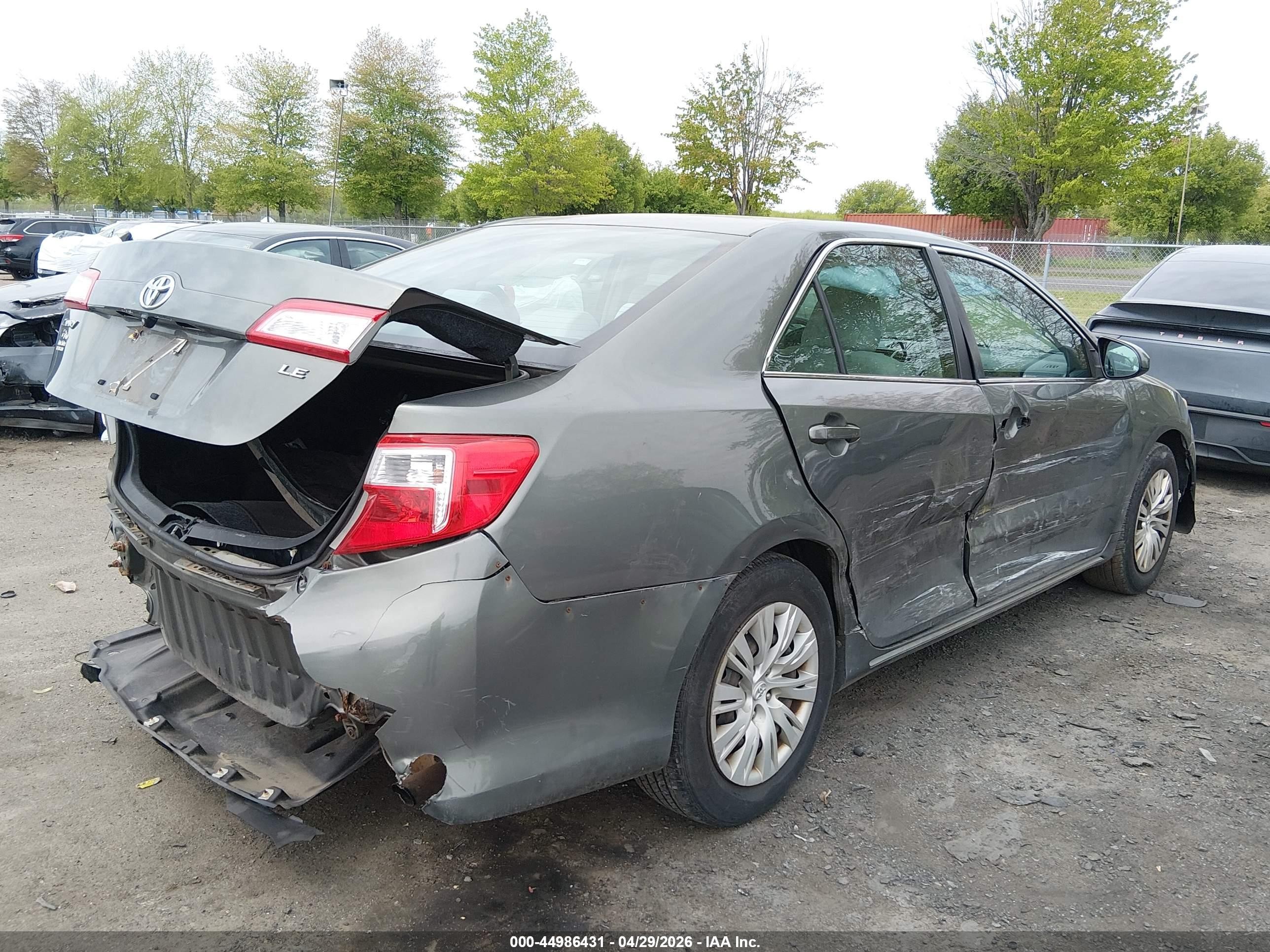 2012 Toyota Camry Le Green vin: 4T1BF1FK7CU586775
