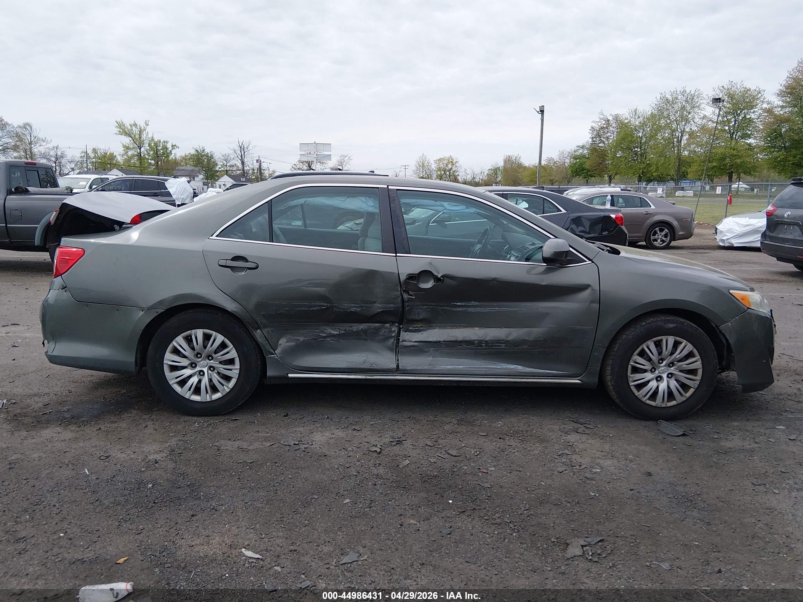 2012 Toyota Camry Le Green vin: 4T1BF1FK7CU586775