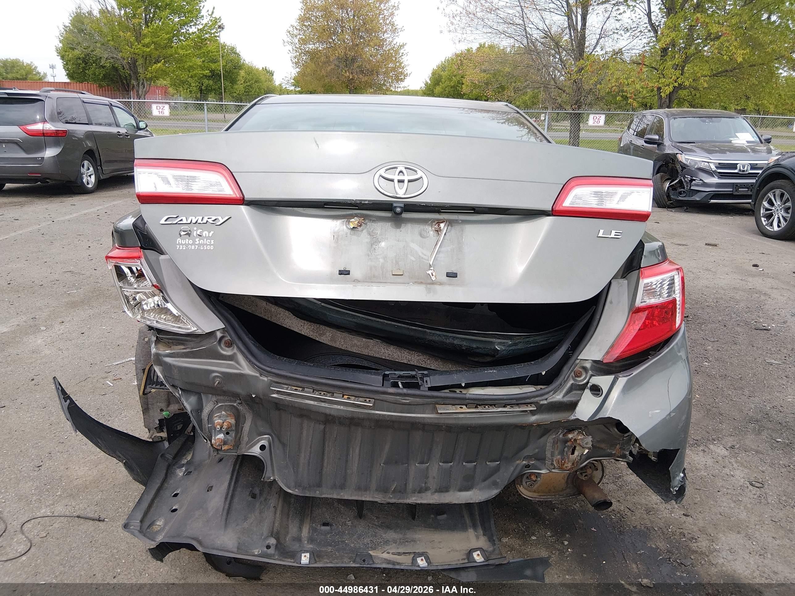 2012 Toyota Camry Le Green vin: 4T1BF1FK7CU586775