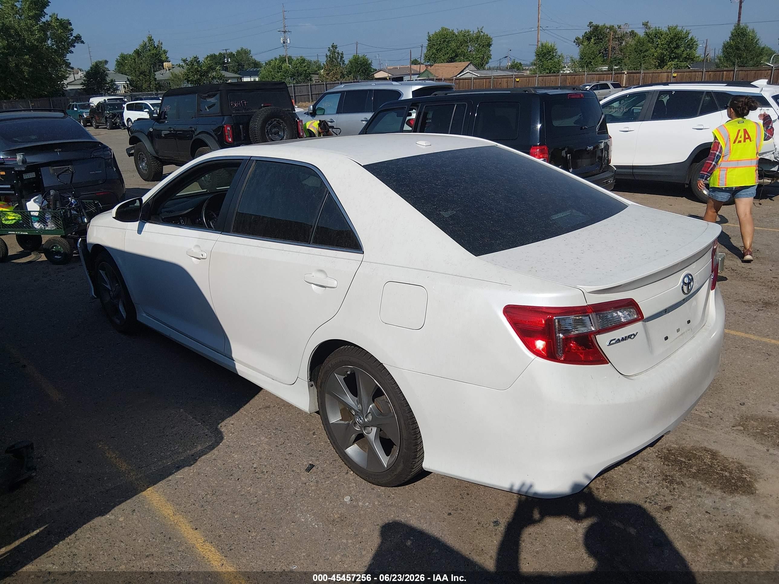 2012 Toyota Camry Se Limited Edition White vin: 4T1BF1FK7CU625381