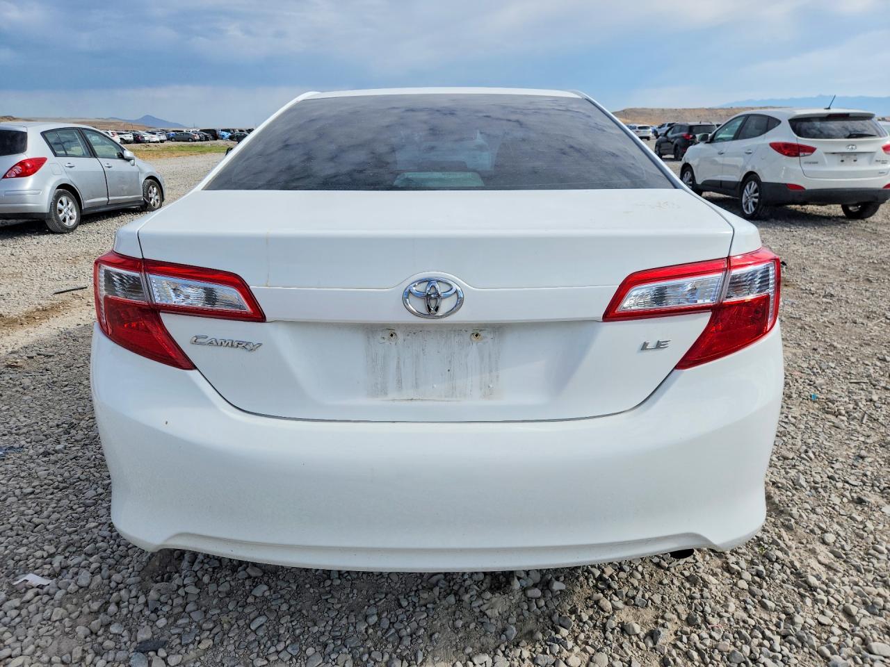 2013 Toyota Camry Le White vin: 4T1BF1FK7DU247533