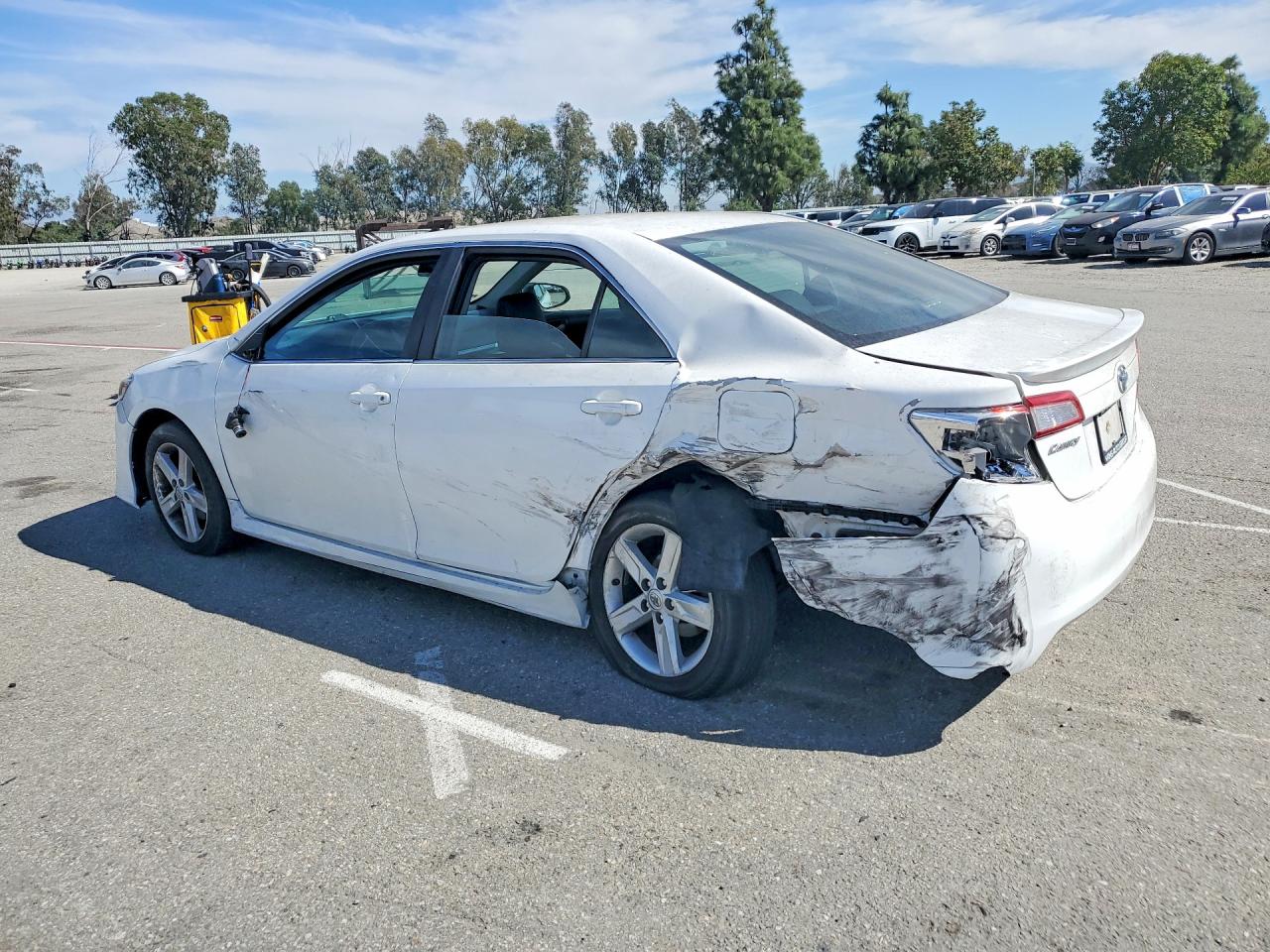 2013 Toyota Camry Se White vin: 4T1BF1FK7DU297574