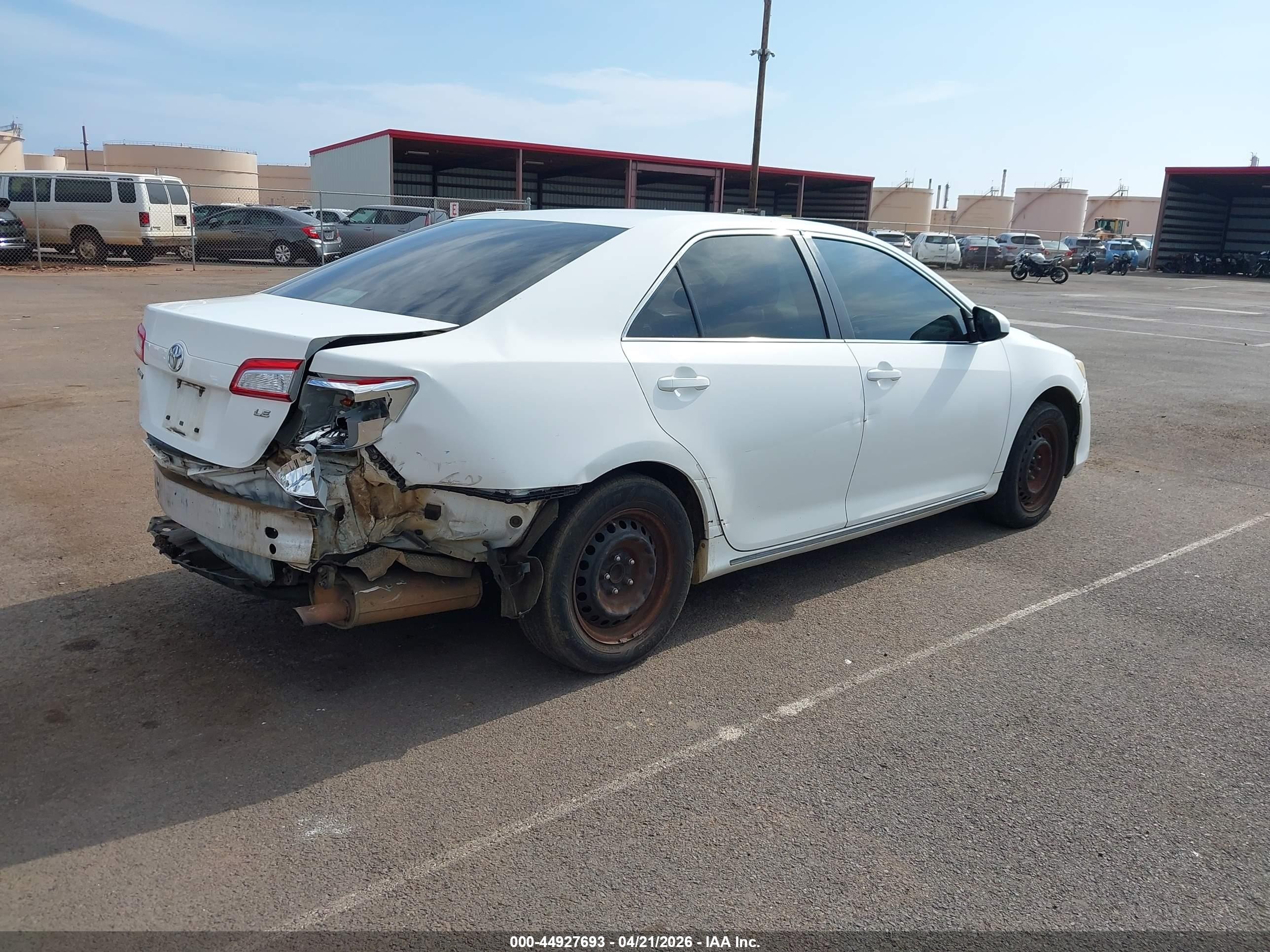 2013 Toyota Camry Le White vin: 4T1BF1FK7DU639296