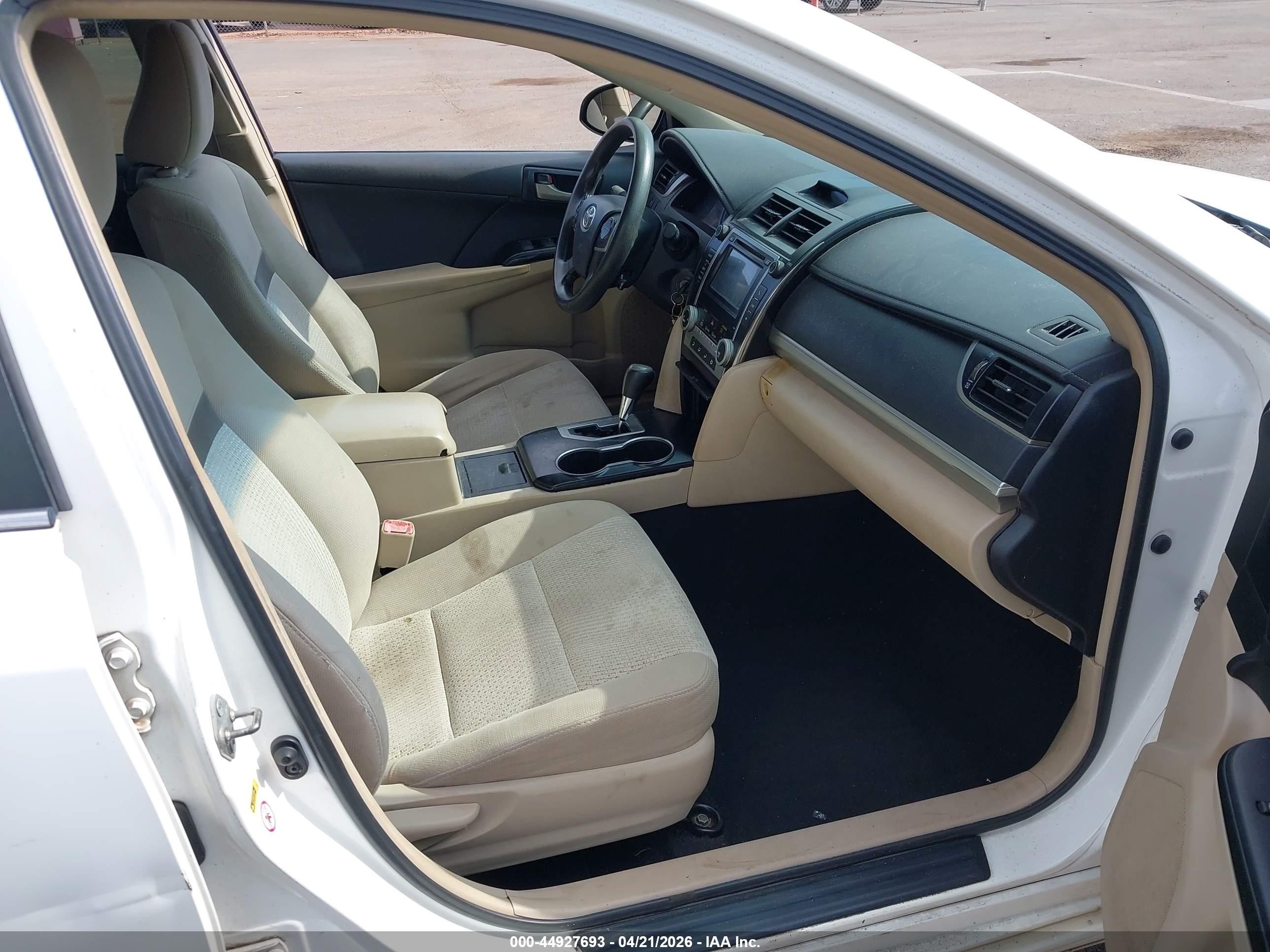 2013 Toyota Camry Le White vin: 4T1BF1FK7DU639296