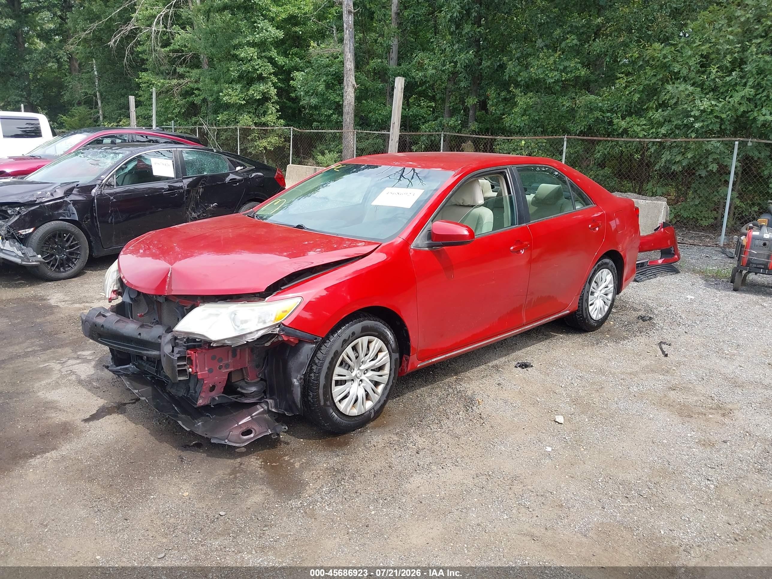 2013 Toyota Camry Le Red vin: 4T1BF1FK7DU669821