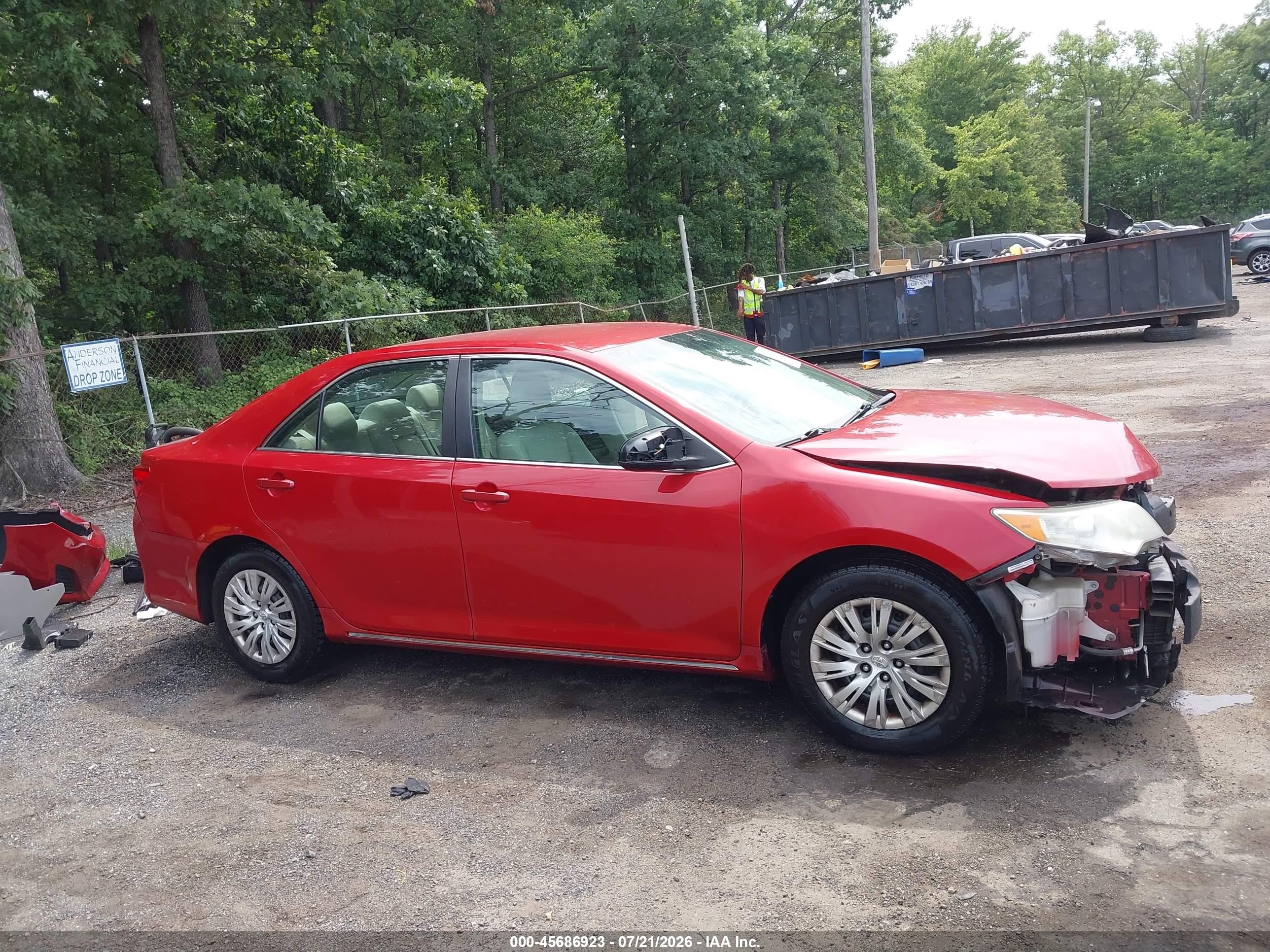 2013 Toyota Camry Le Red vin: 4T1BF1FK7DU669821
