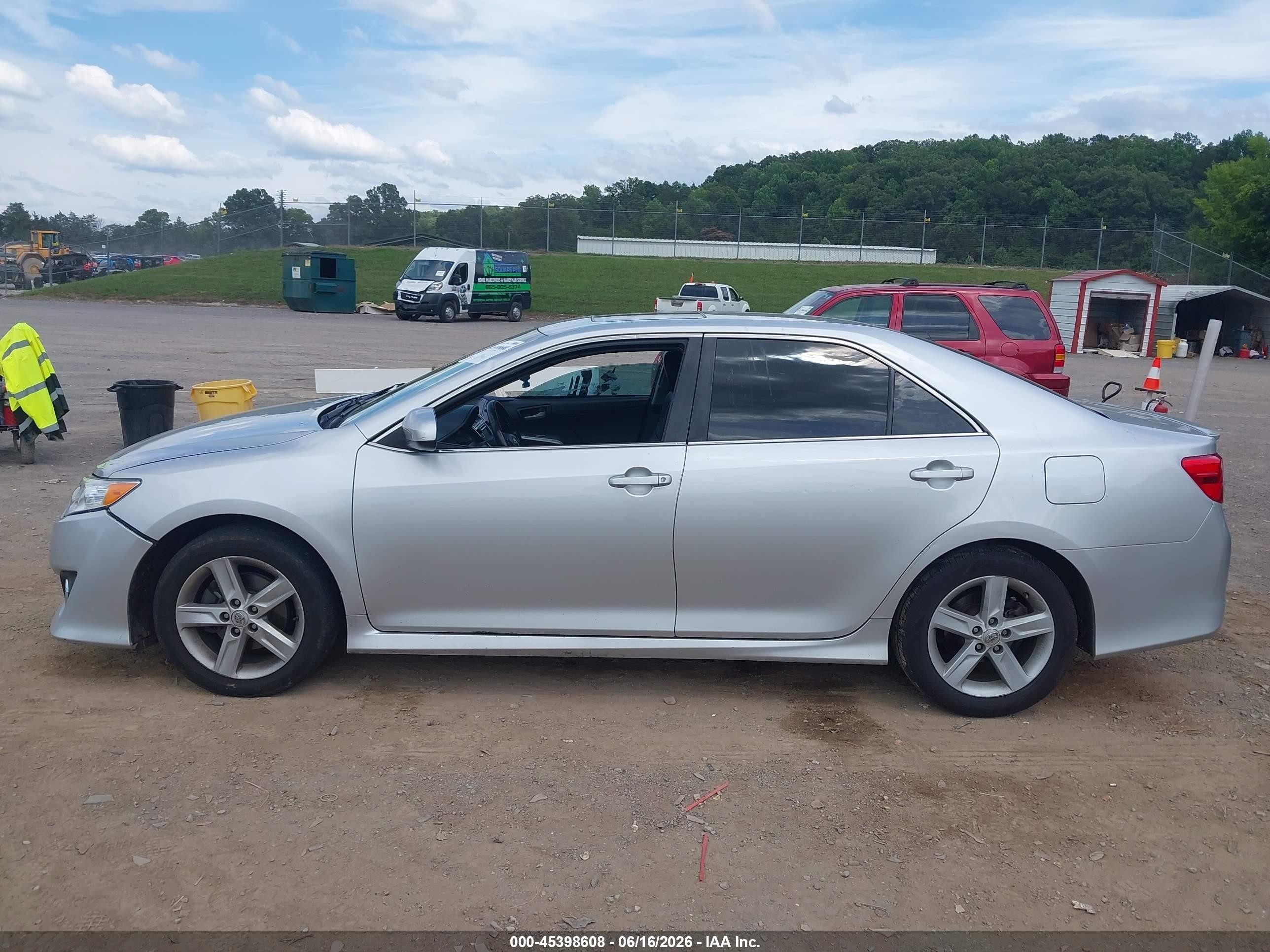 2013 Toyota Camry Se Silver vin: 4T1BF1FK7DU671097