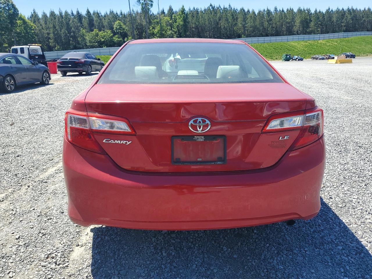 2013 Toyota Camry Le Red vin: 4T1BF1FK7DU684030