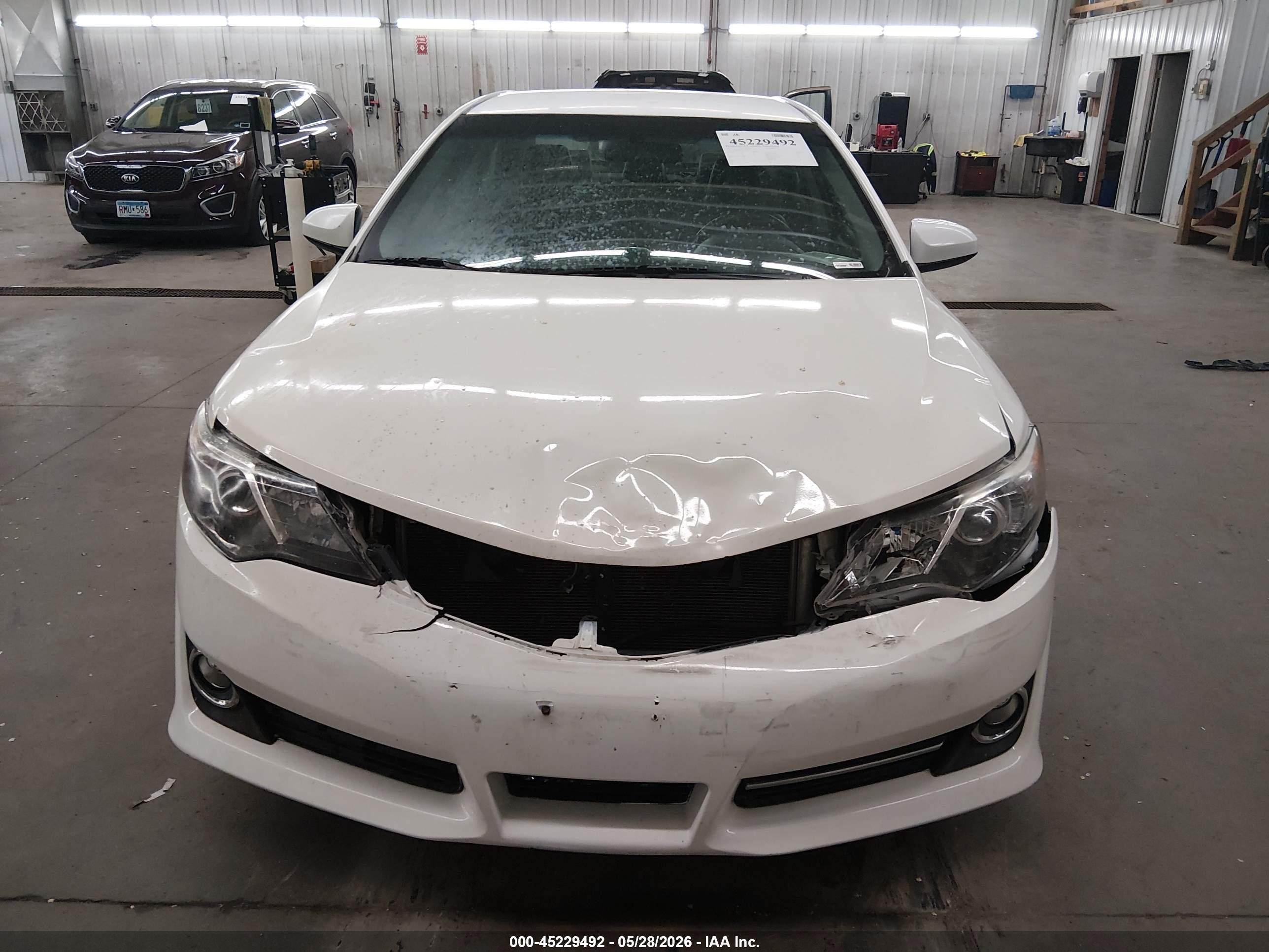 2013 Toyota Camry Se White vin: 4T1BF1FK7DU699272
