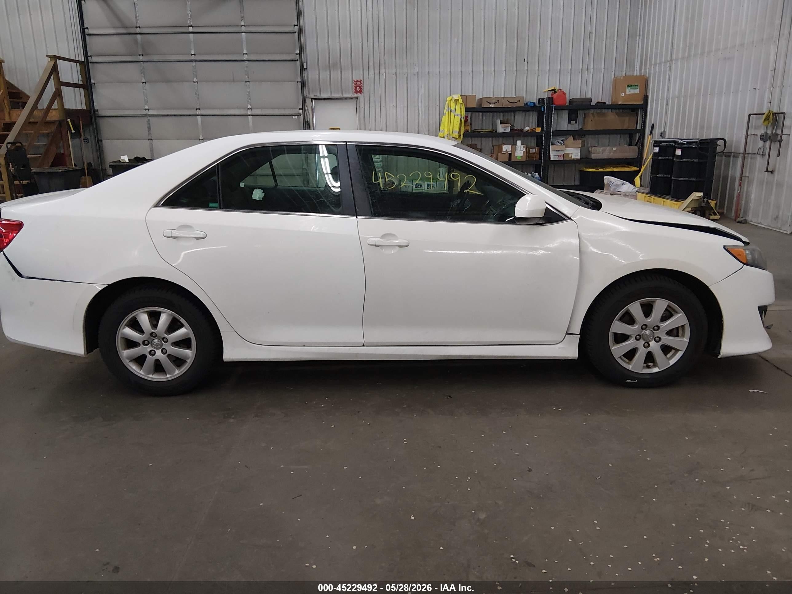2013 Toyota Camry Se White vin: 4T1BF1FK7DU699272