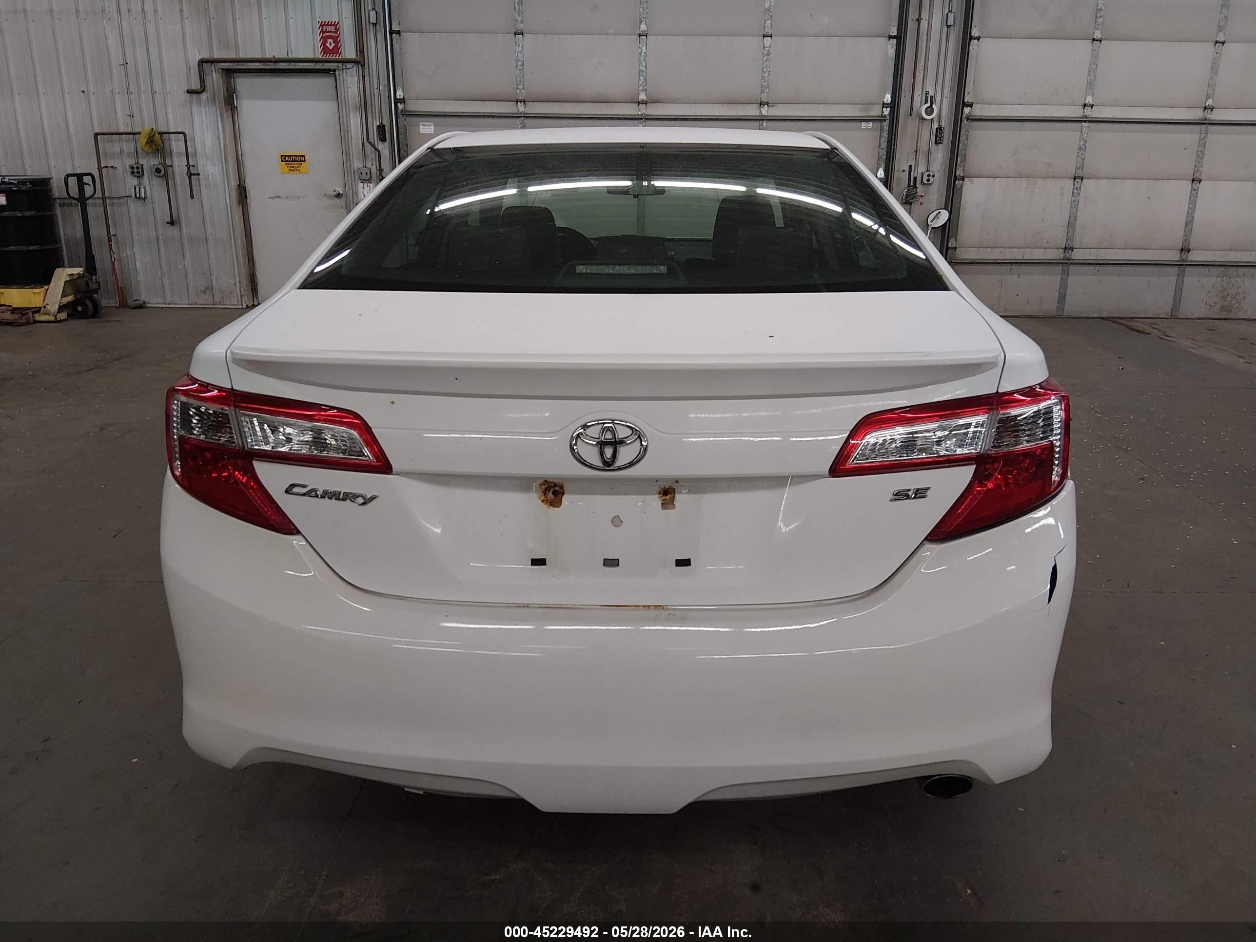 2013 Toyota Camry Se White vin: 4T1BF1FK7DU699272