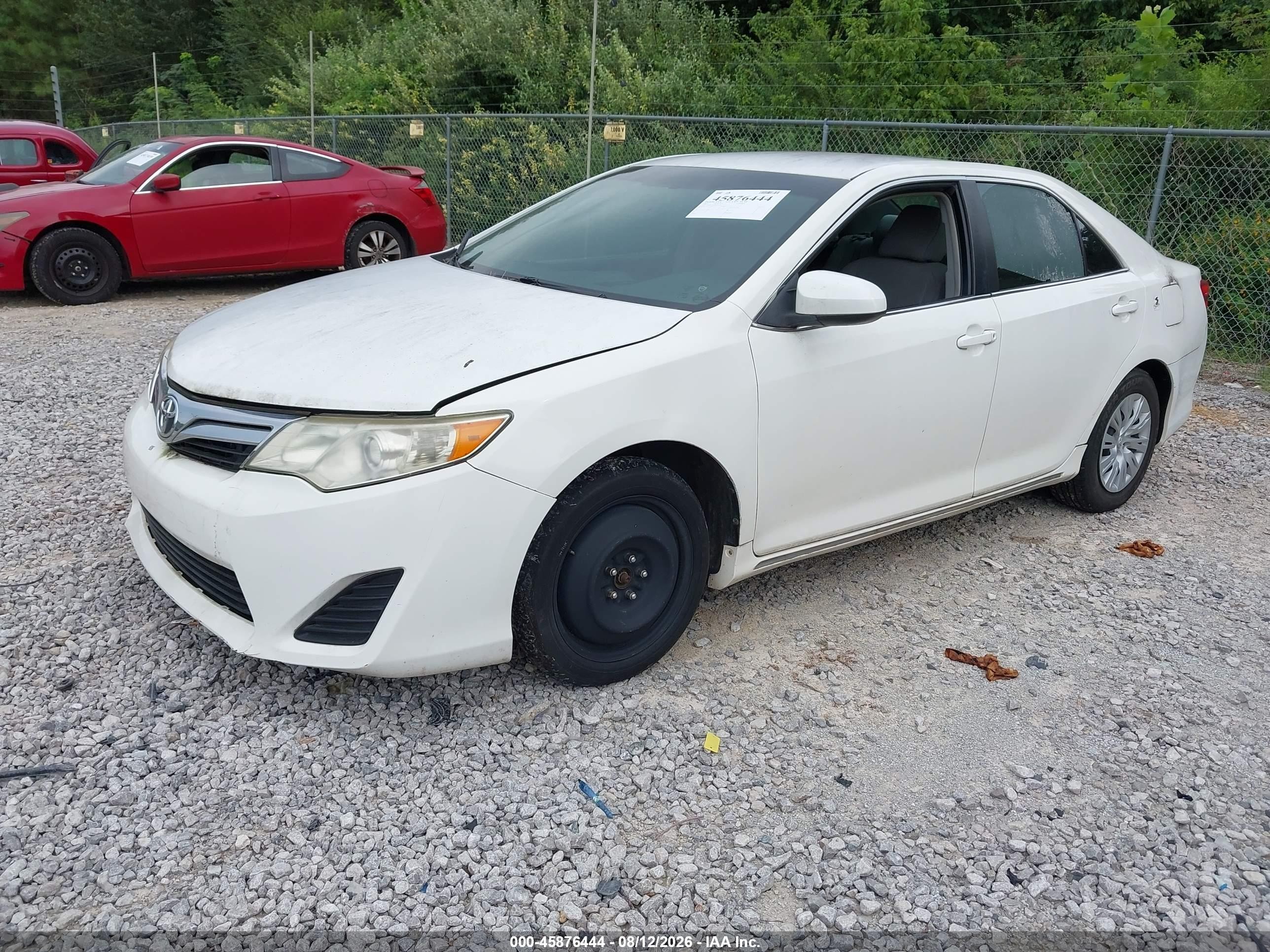 2013 Toyota Camry Le White vin: 4T1BF1FK7DU713624
