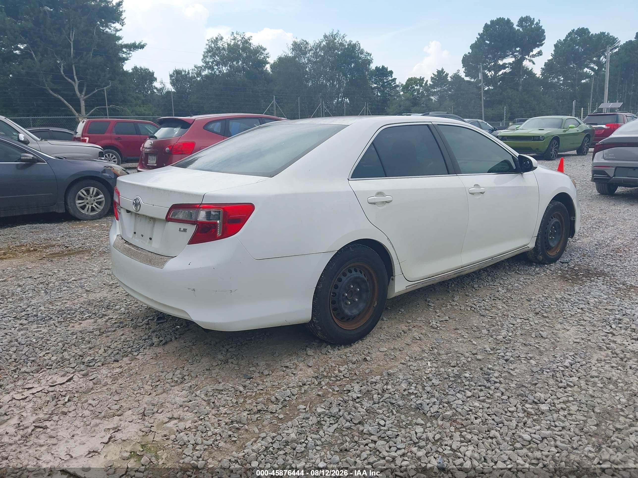 2013 Toyota Camry Le White vin: 4T1BF1FK7DU713624