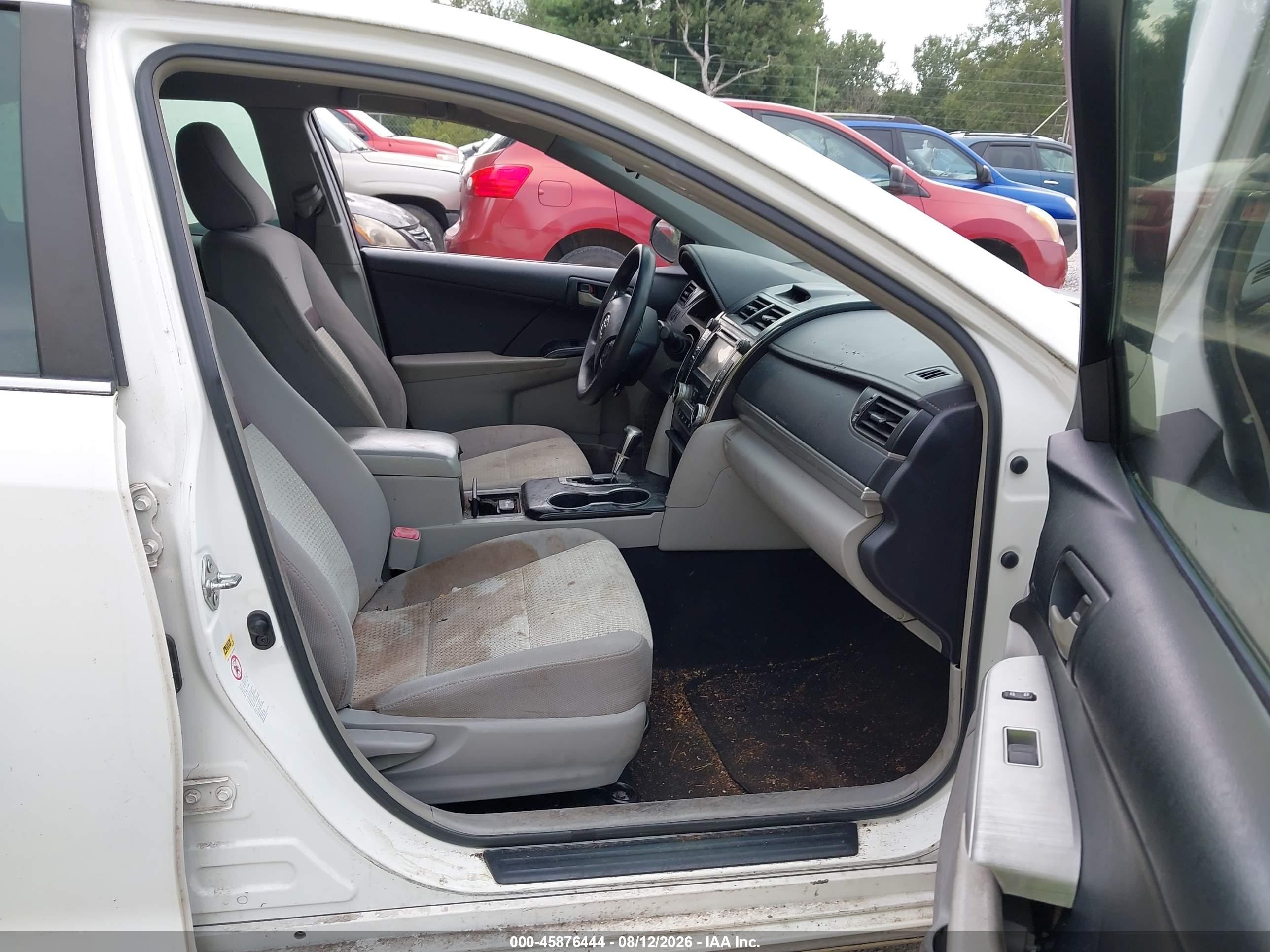 2013 Toyota Camry Le White vin: 4T1BF1FK7DU713624