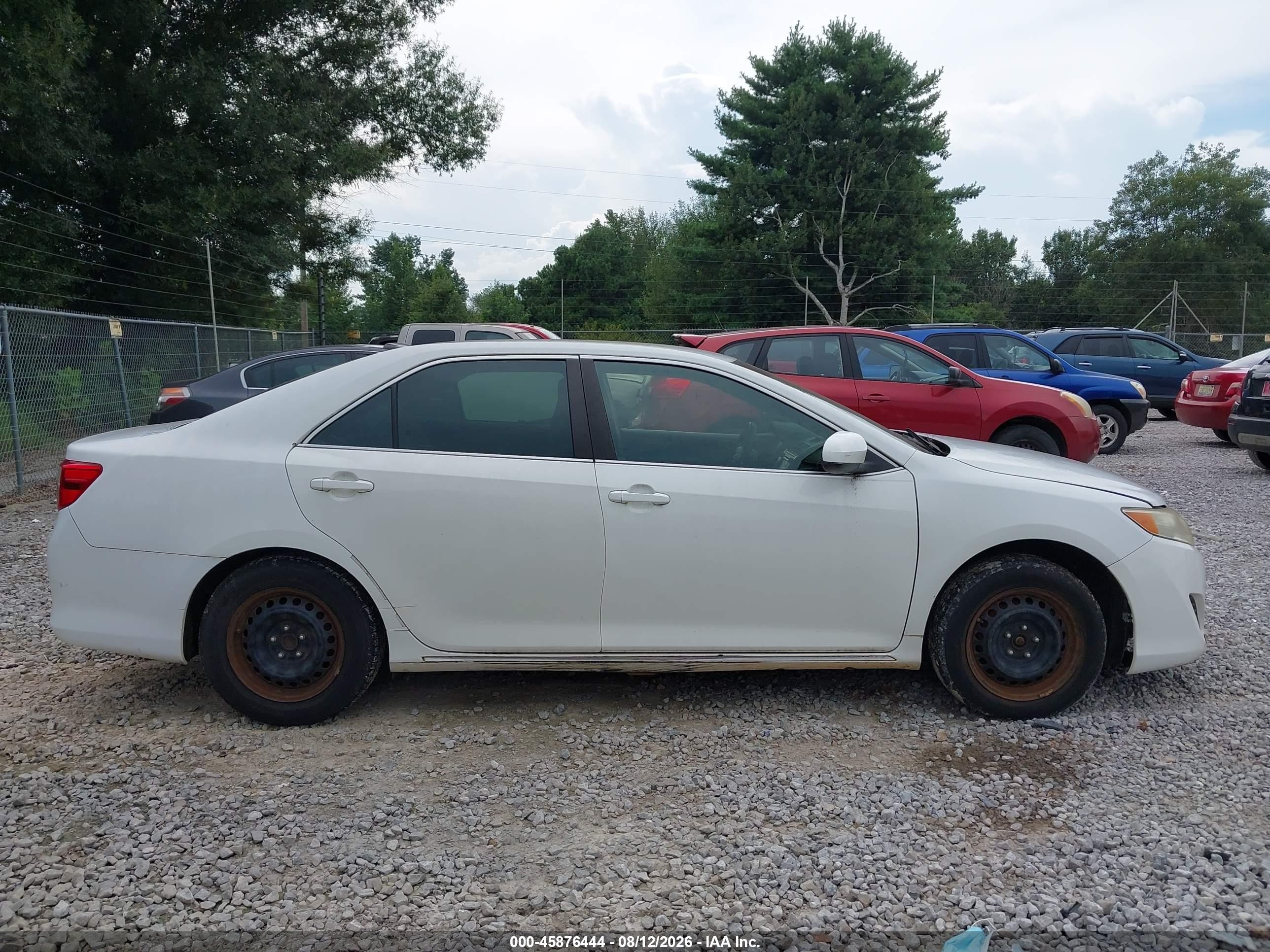2013 Toyota Camry Le White vin: 4T1BF1FK7DU713624