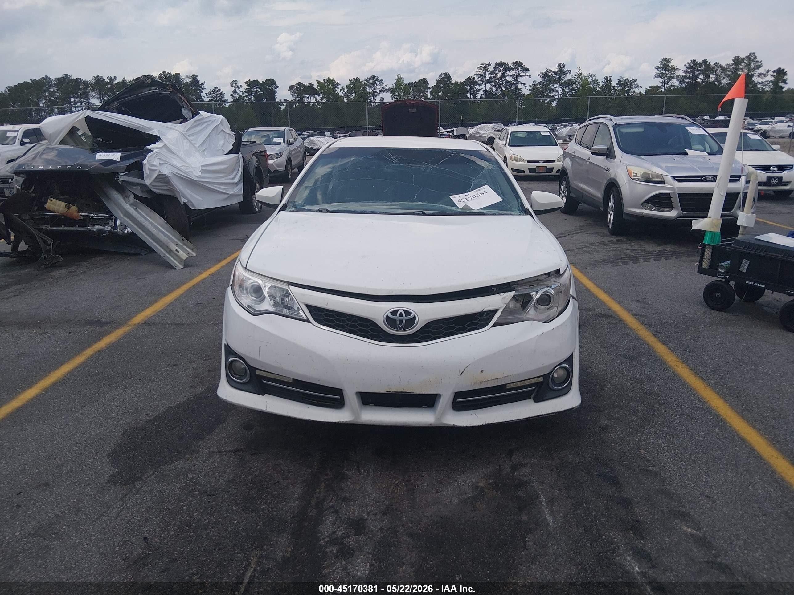 2013 Toyota Camry Se White vin: 4T1BF1FK7DU719679
