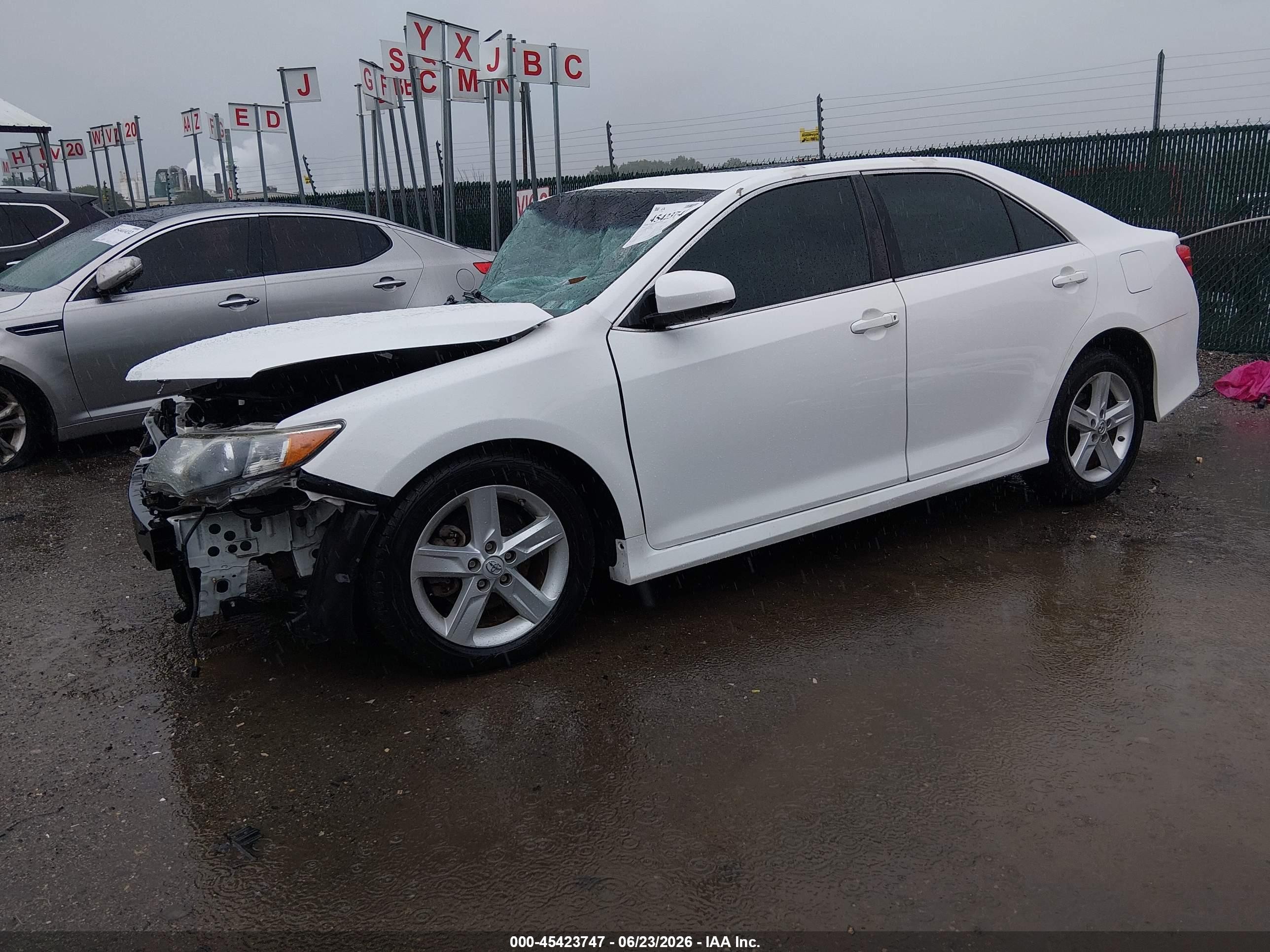 2014 Toyota Camry Se White vin: 4T1BF1FK7EU319610