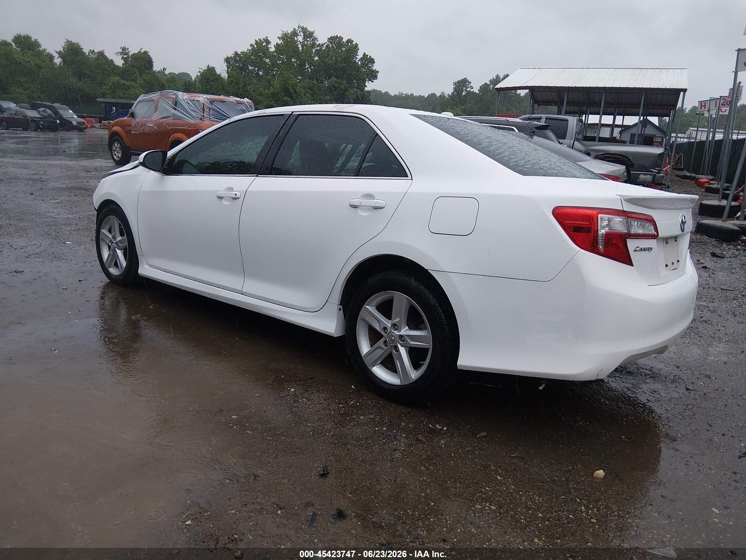 2014 Toyota Camry Se White vin: 4T1BF1FK7EU319610