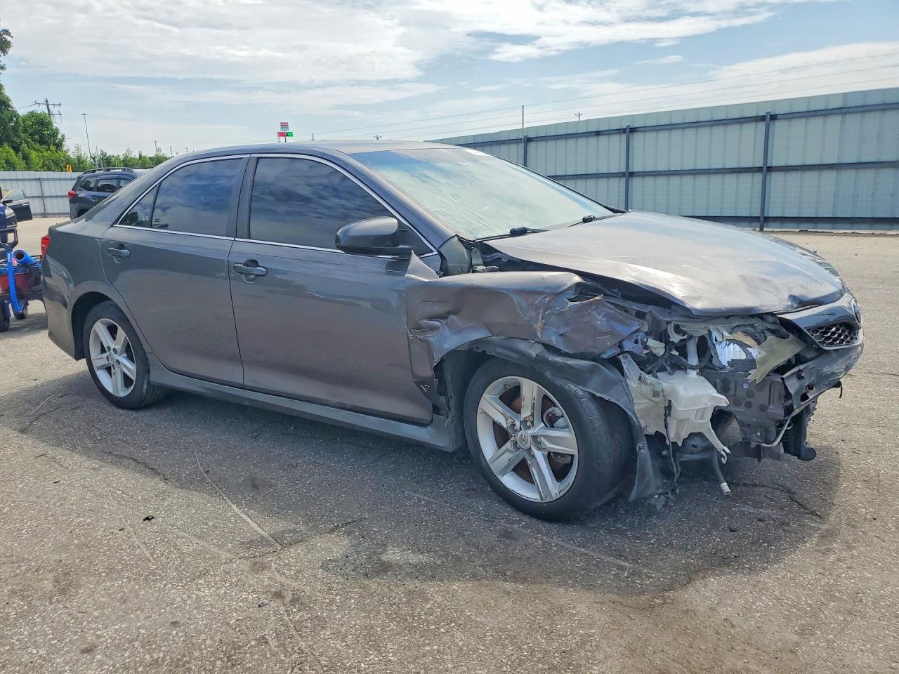 2014 Toyota Camry Se Gray vin: 4T1BF1FK7EU324208