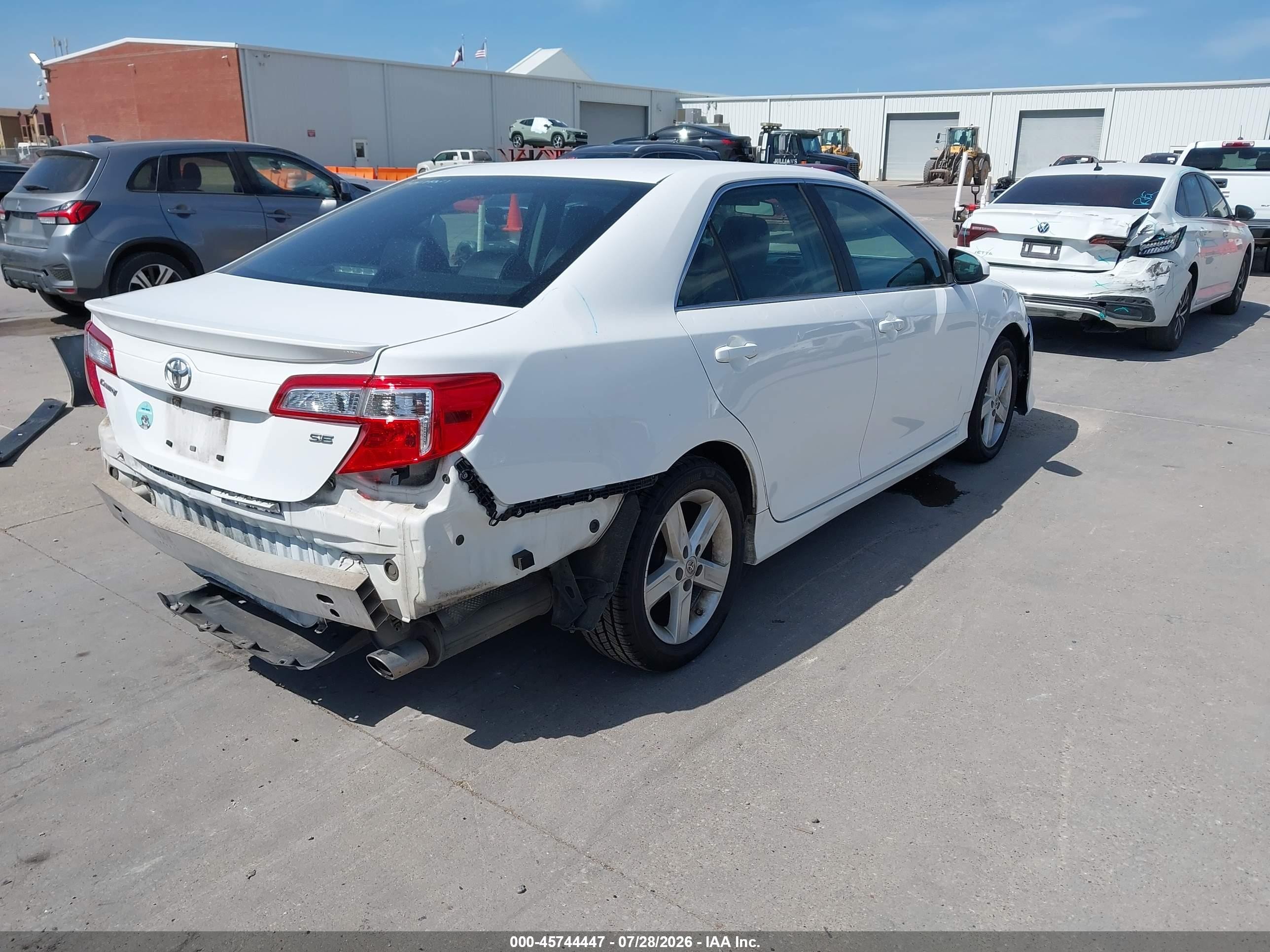 2014 Toyota Camry Se White vin: 4T1BF1FK7EU330719