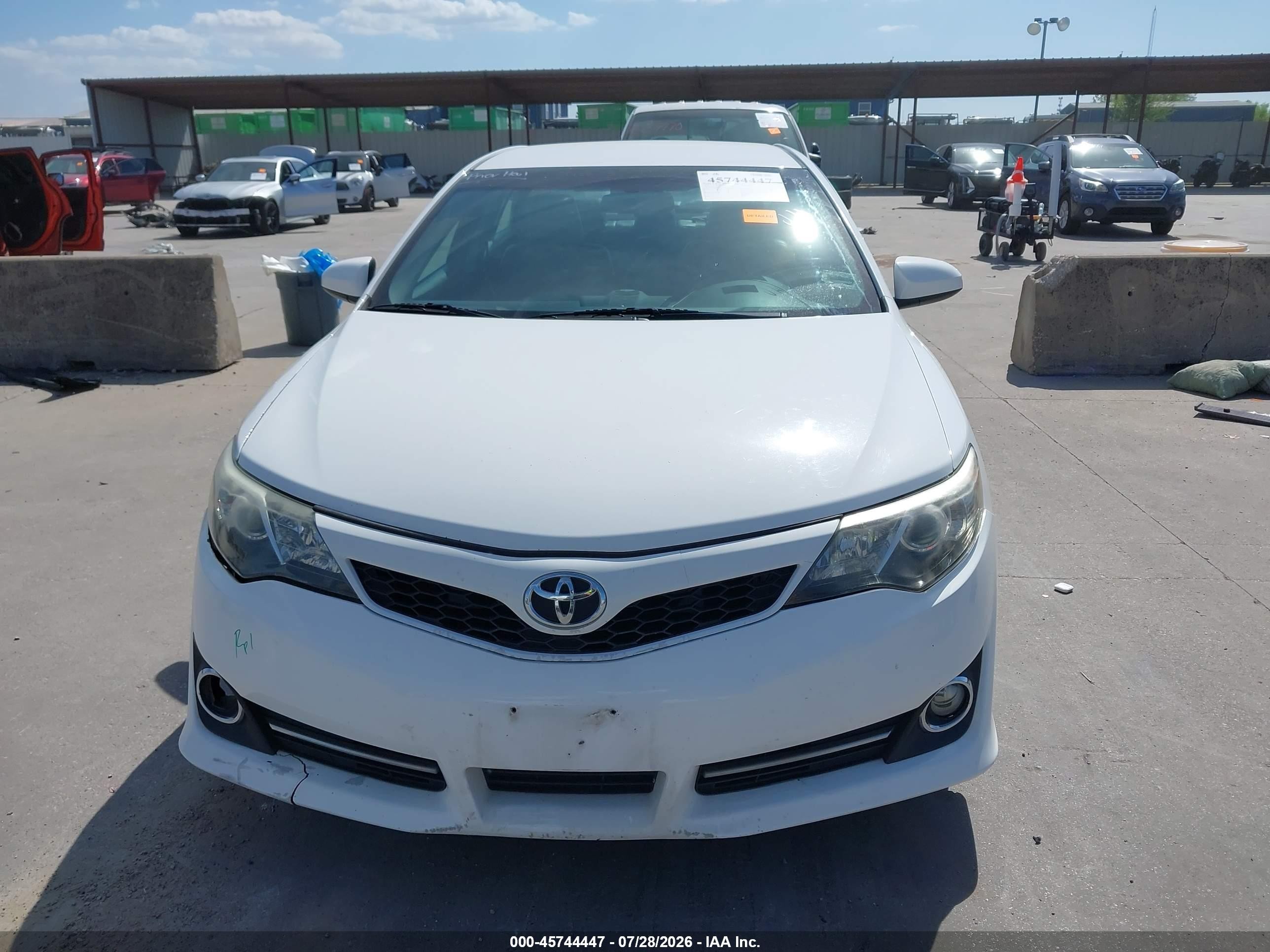 2014 Toyota Camry Se White vin: 4T1BF1FK7EU330719