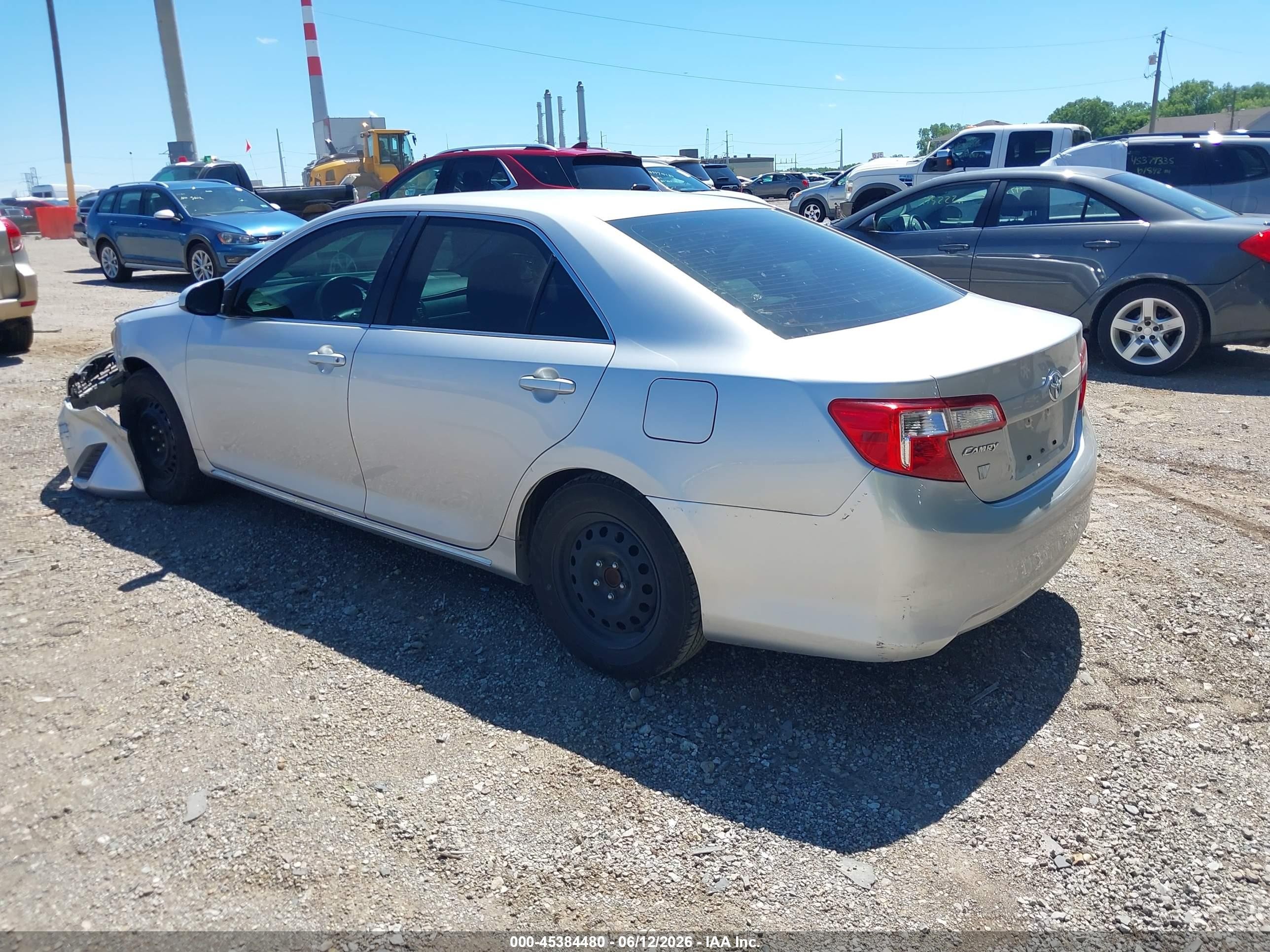 2014 Toyota Camry Le Серебряный vin: 4T1BF1FK7EU336973