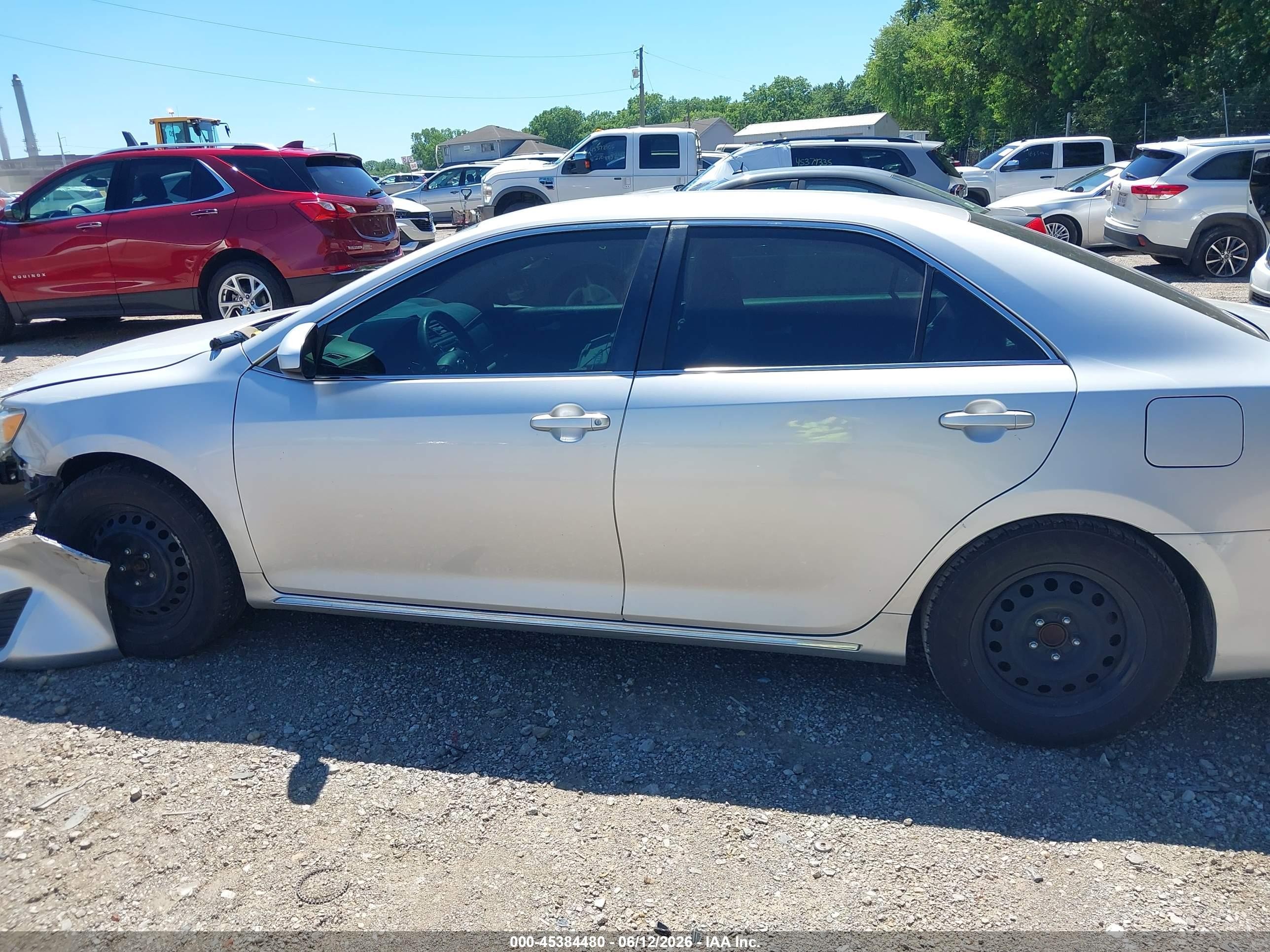 2014 Toyota Camry Le Серебряный vin: 4T1BF1FK7EU336973