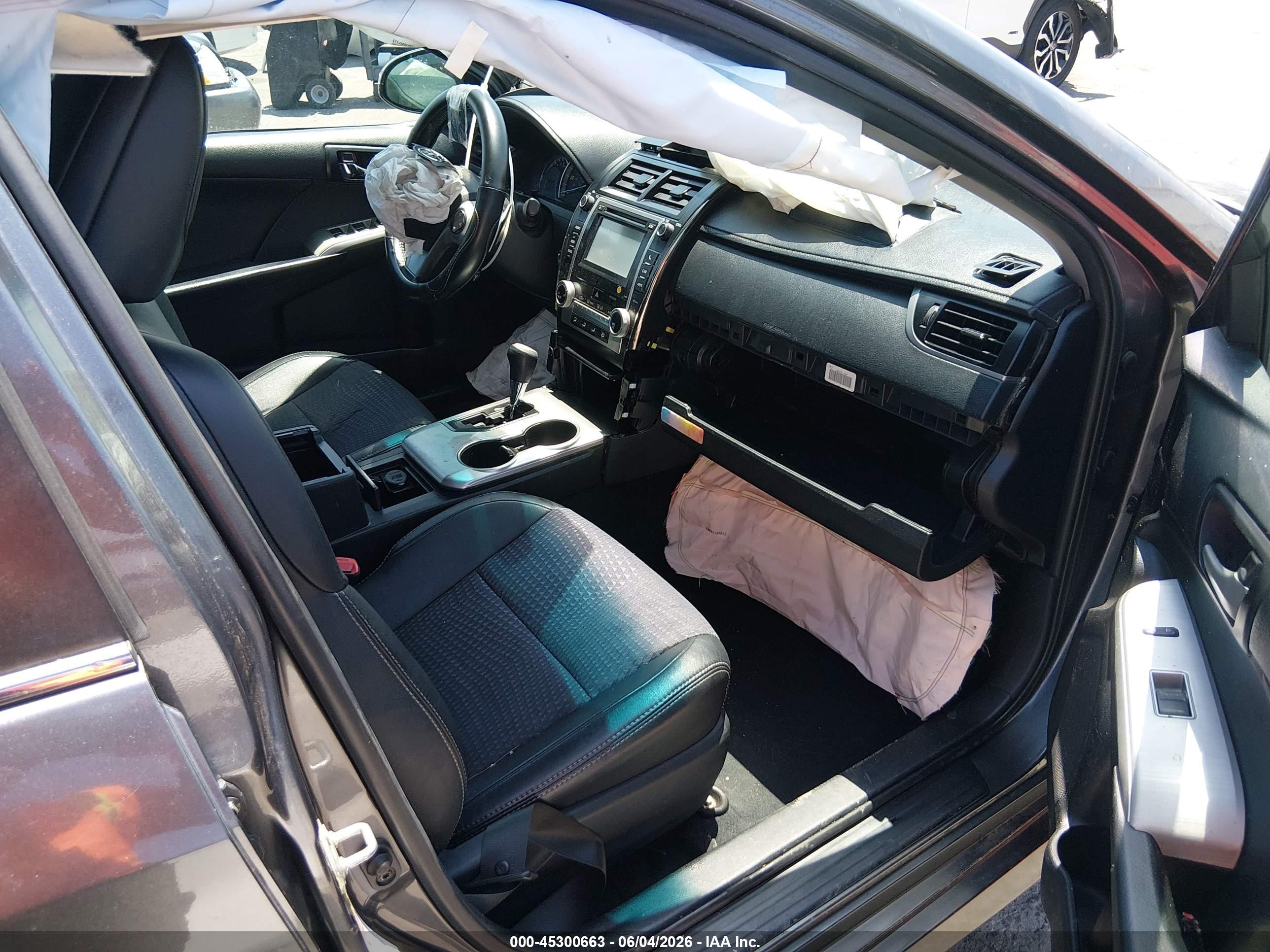2014 Toyota Camry Se Серый vin: 4T1BF1FK7EU348430