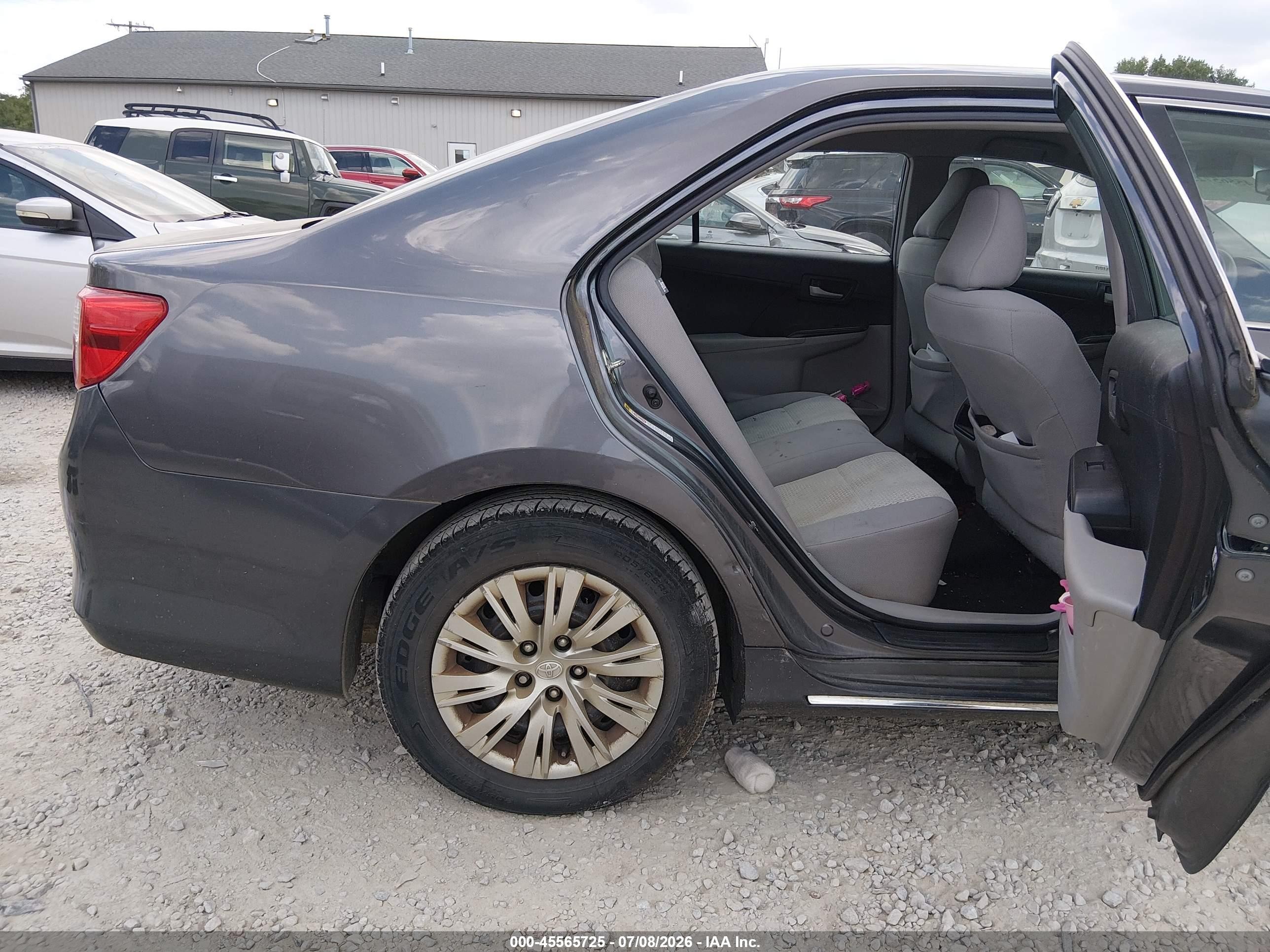 2014 Toyota Camry Le Gray vin: 4T1BF1FK7EU354843