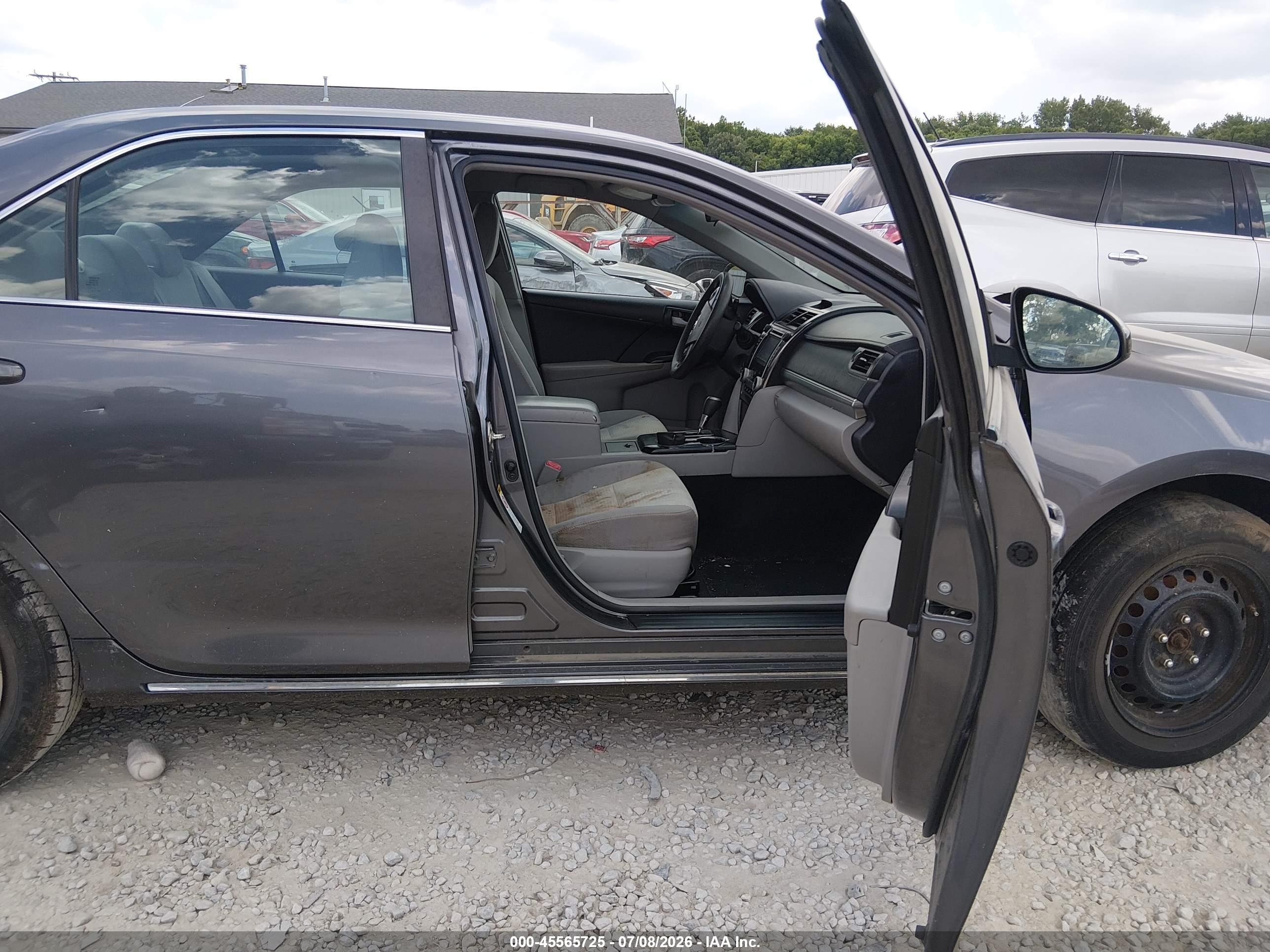 2014 Toyota Camry Le Gray vin: 4T1BF1FK7EU354843