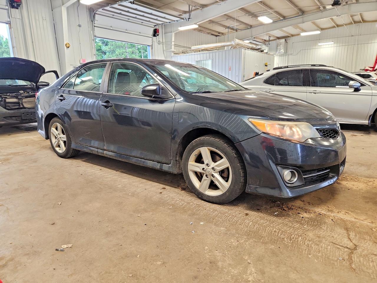 2014 Toyota Camry Se Charcoal vin: 4T1BF1FK7EU364675